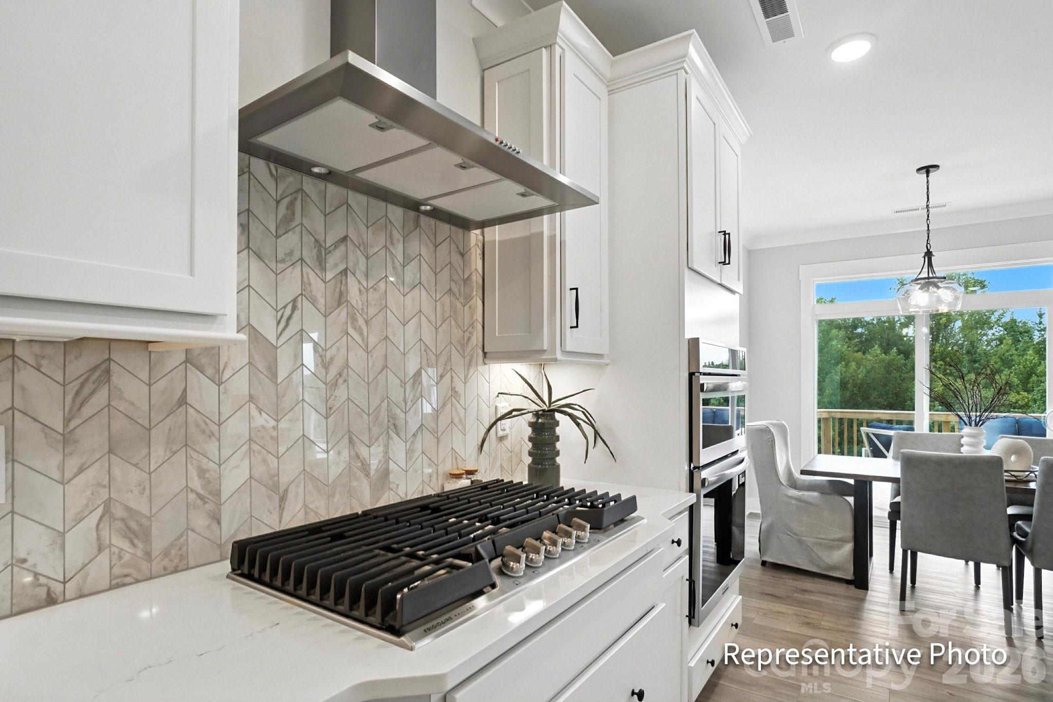6022 New River Drive Property Photo 16