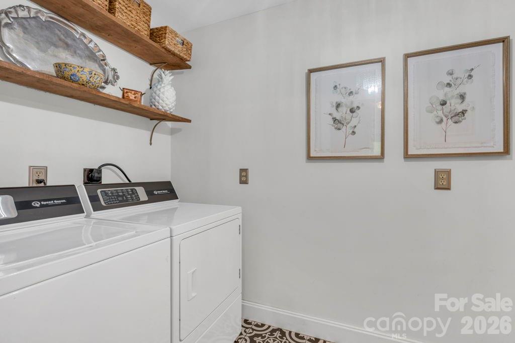 165 Leighway Lane 3a Property Photo 13