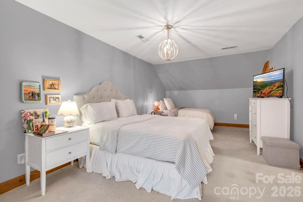 165 Leighway Lane 3a Property Photo 32