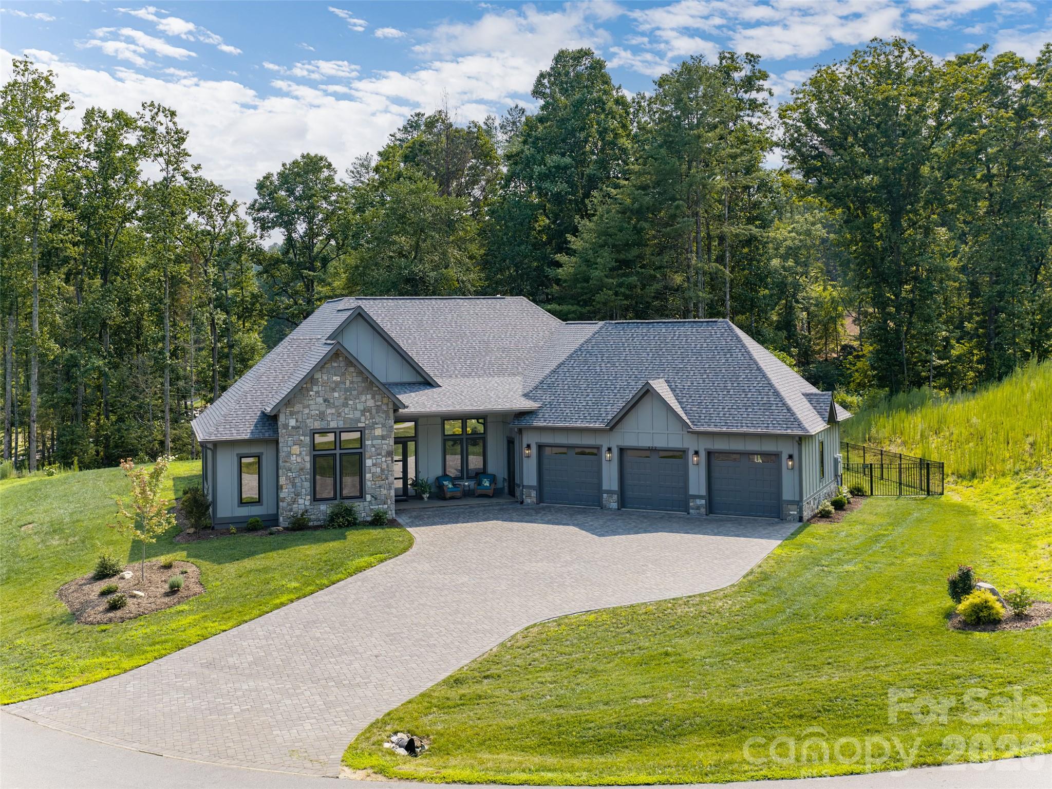 422 Ascension Valley Property Photo 2