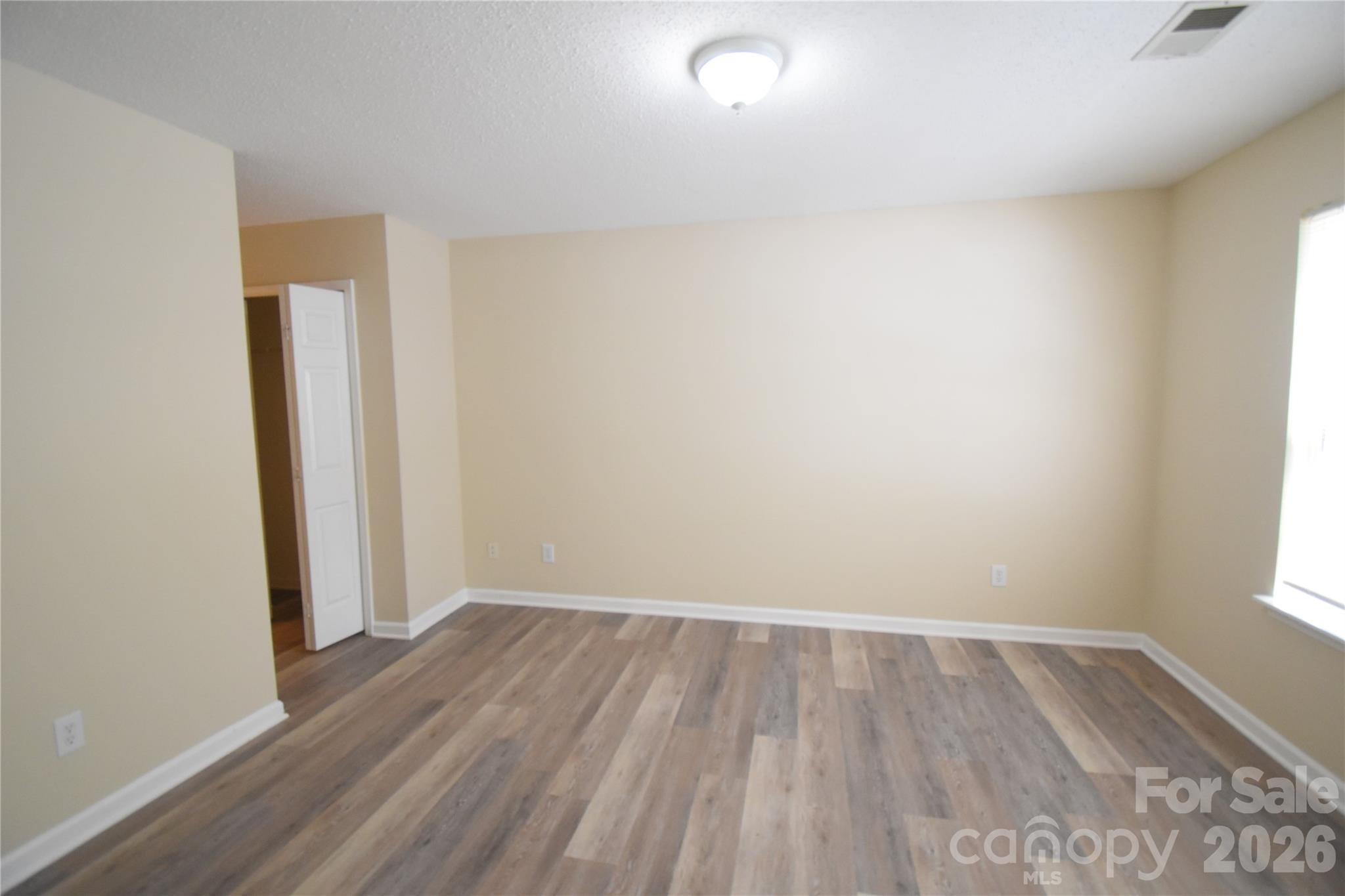 1814 Birch Heights Court Property Photo 7