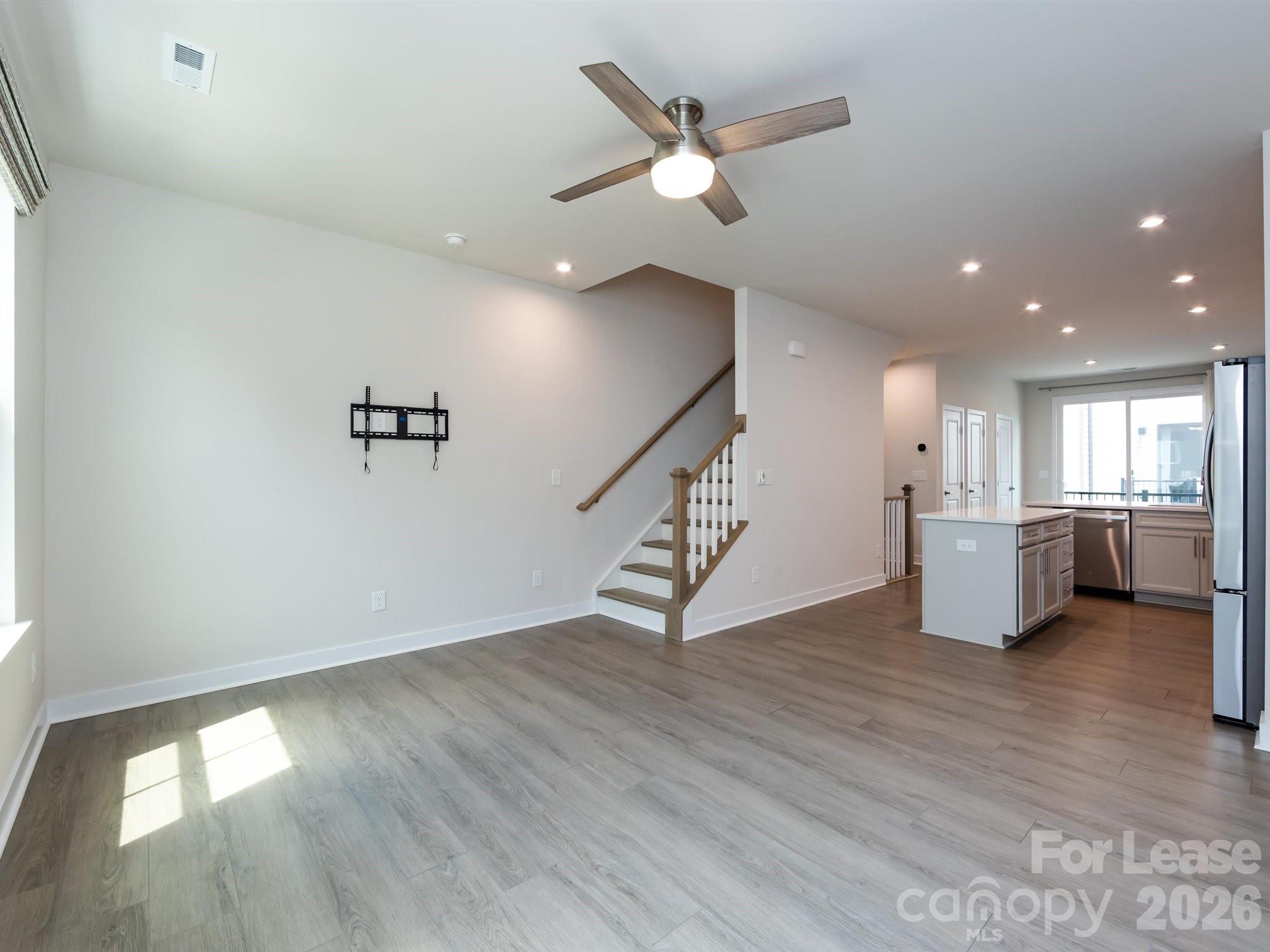 413 Spearfield Lane Property Photo 4