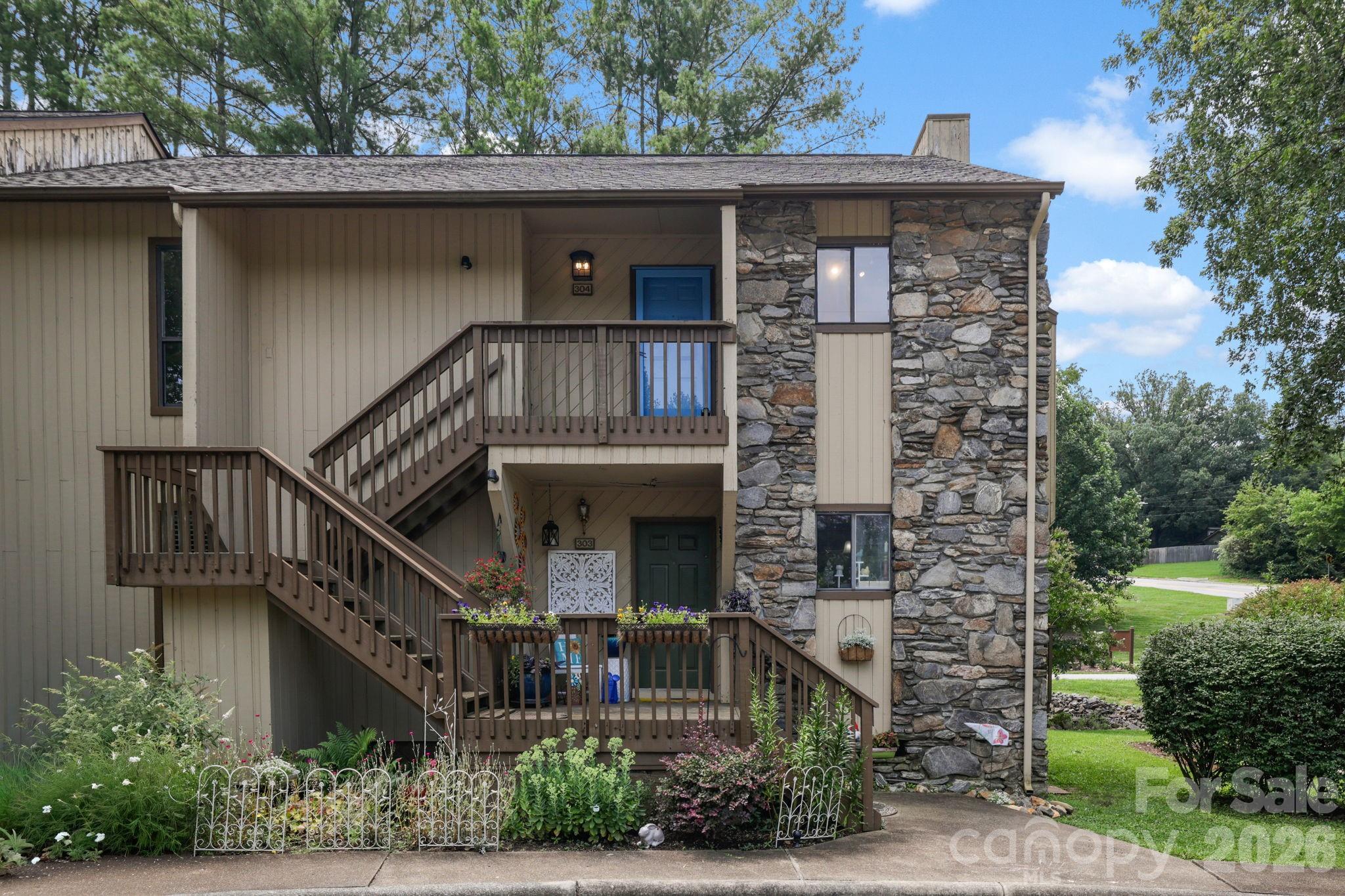 304 Birch Forest Lane Property Photo 1