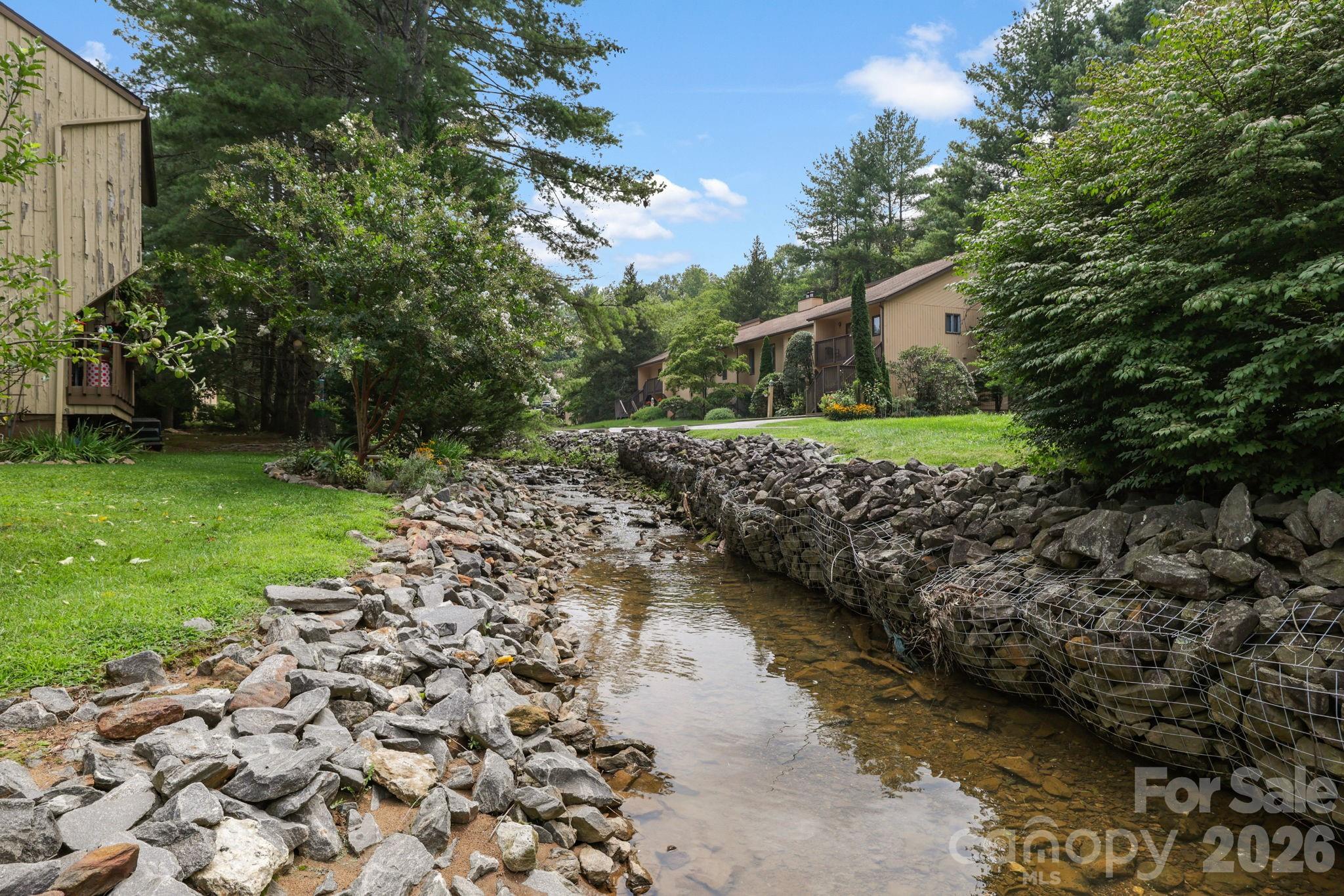 304 Birch Forest Lane Property Photo 2