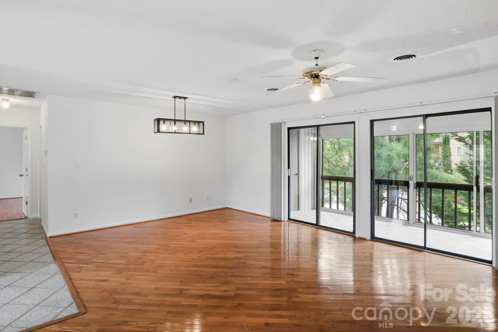 304 Birch Forest Lane Property Photo 6
