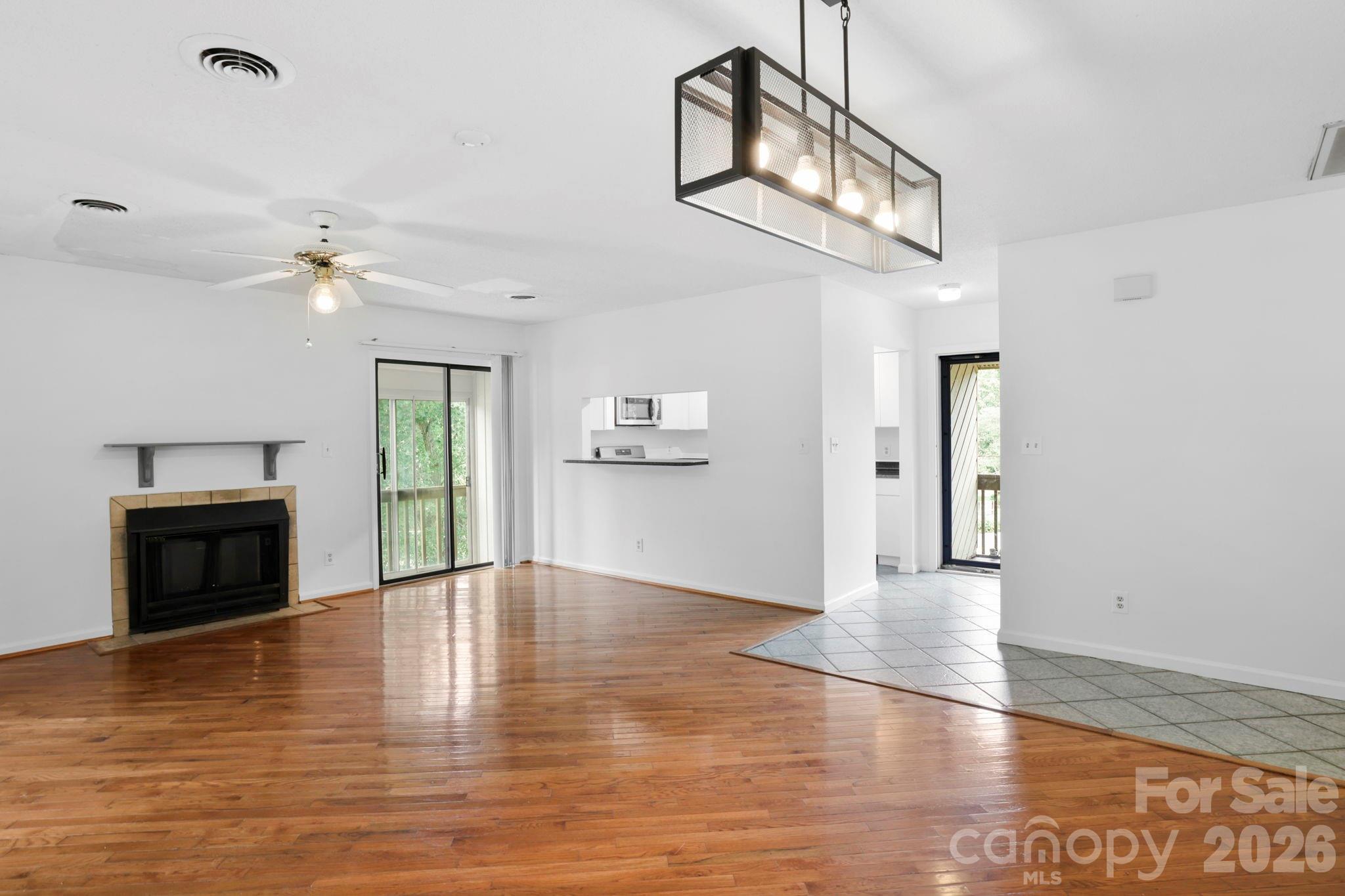 304 Birch Forest Lane Property Photo 7