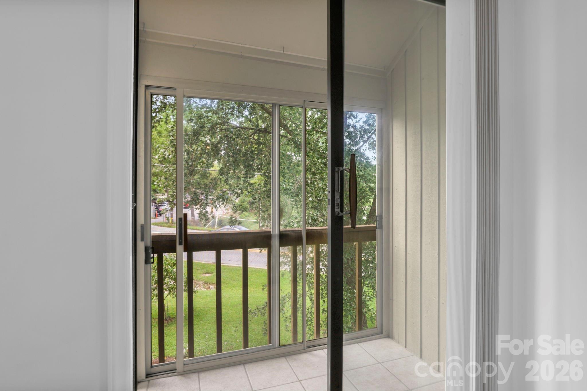 304 Birch Forest Lane Property Photo 8