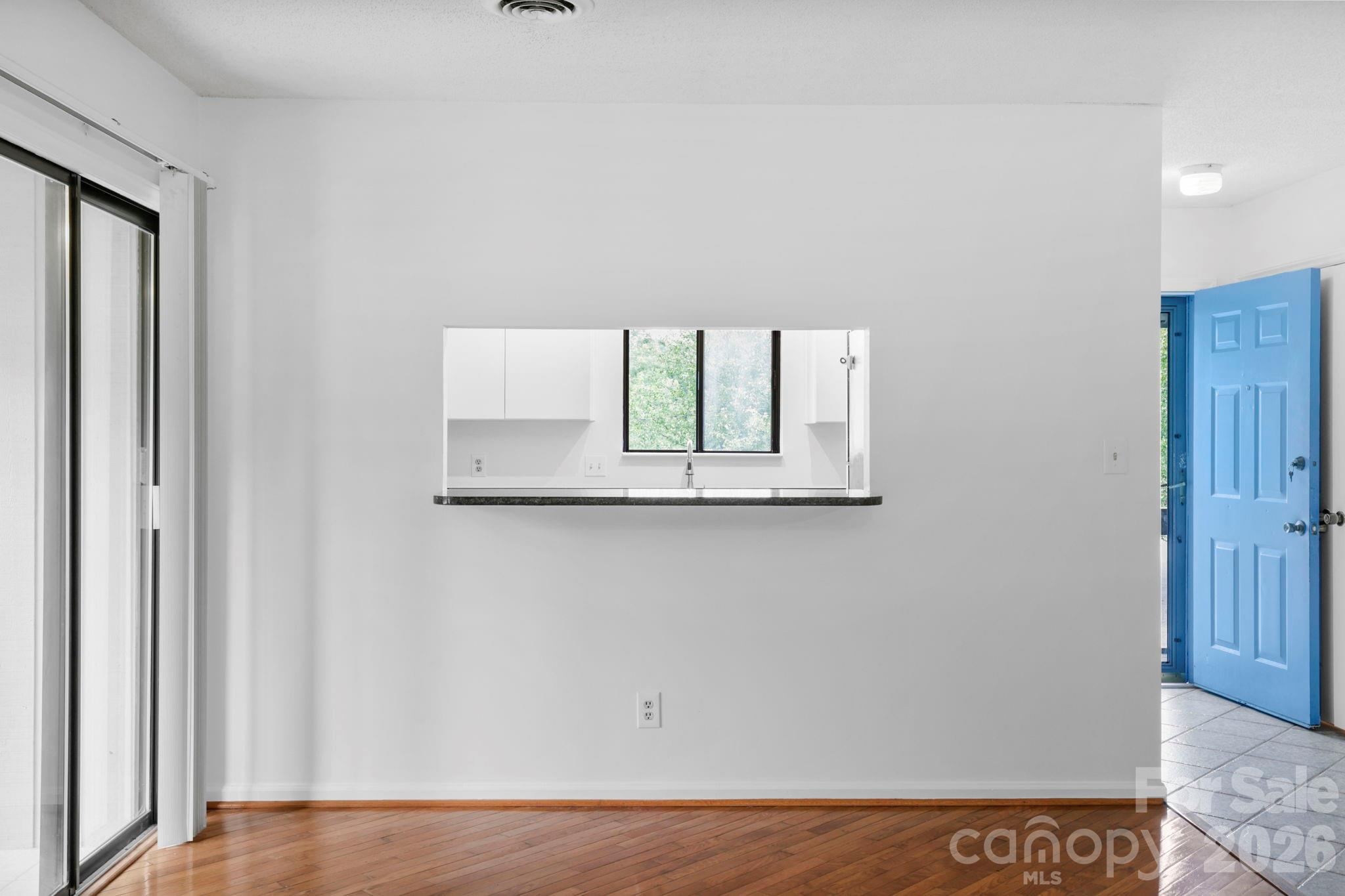 304 Birch Forest Lane Property Photo 11
