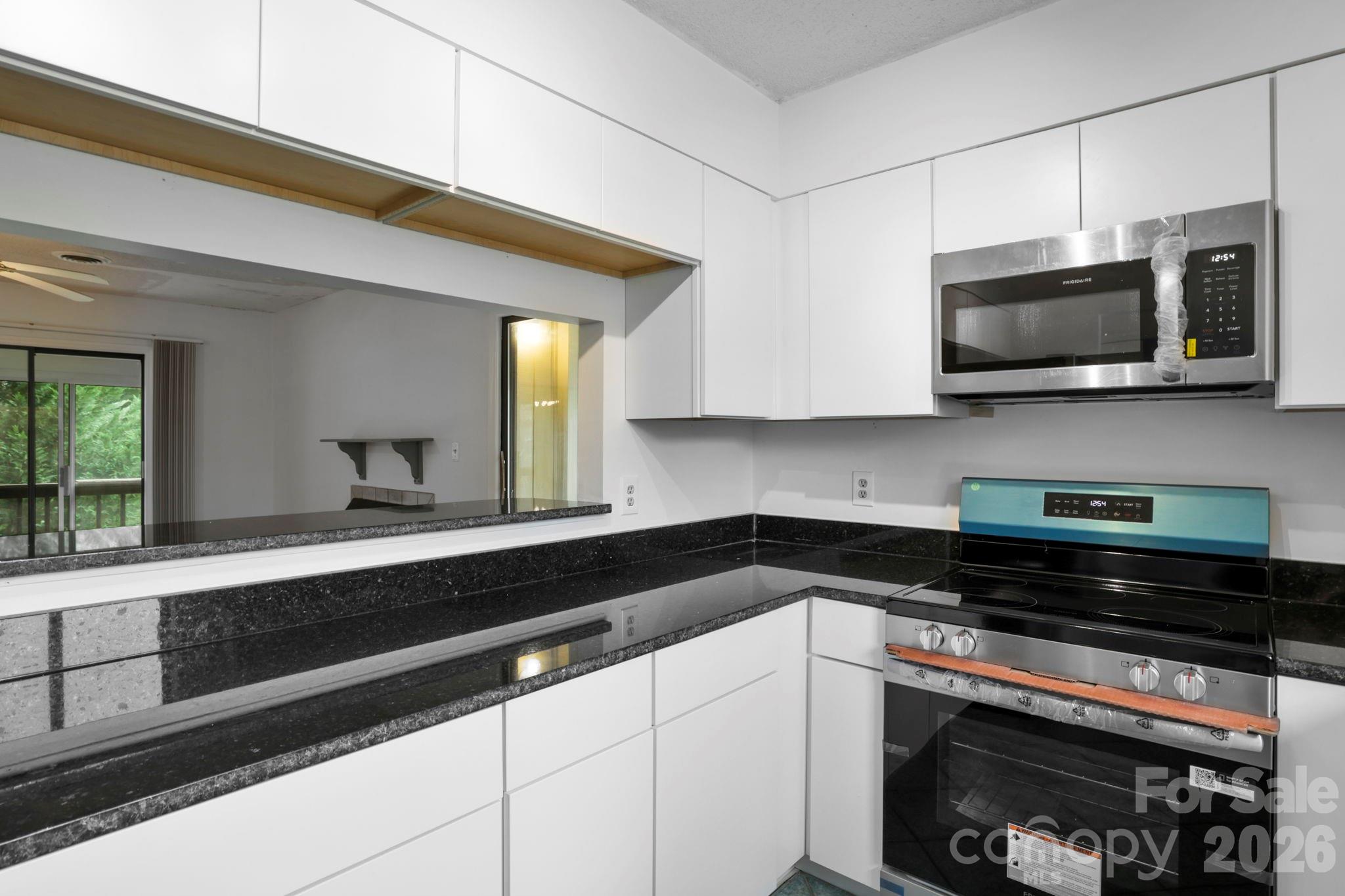 304 Birch Forest Lane Property Photo 14