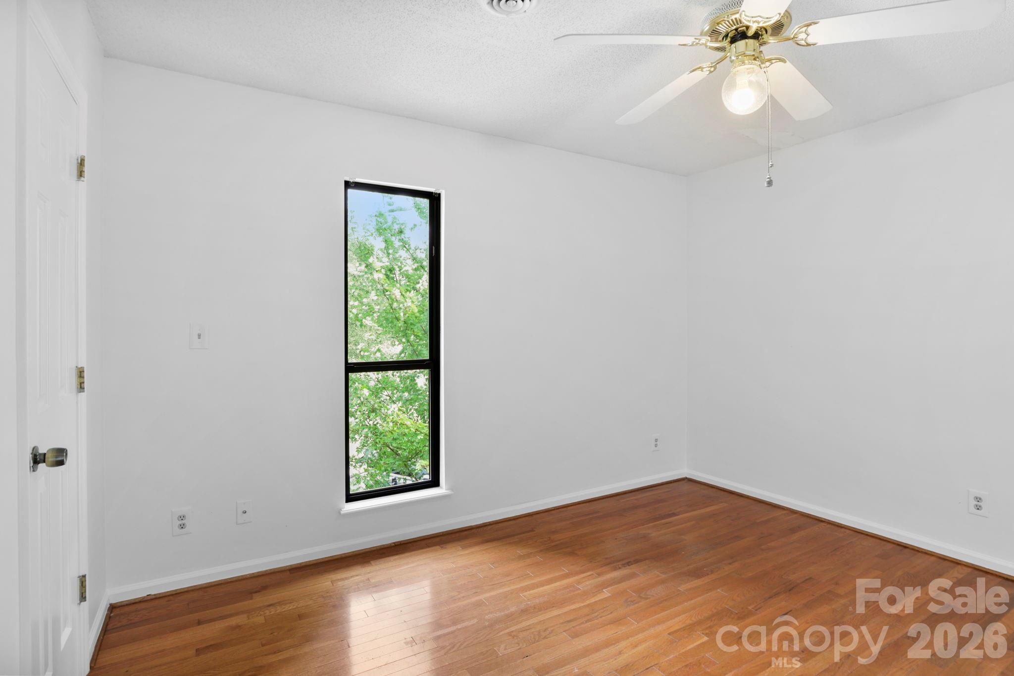 304 Birch Forest Lane Property Photo 27