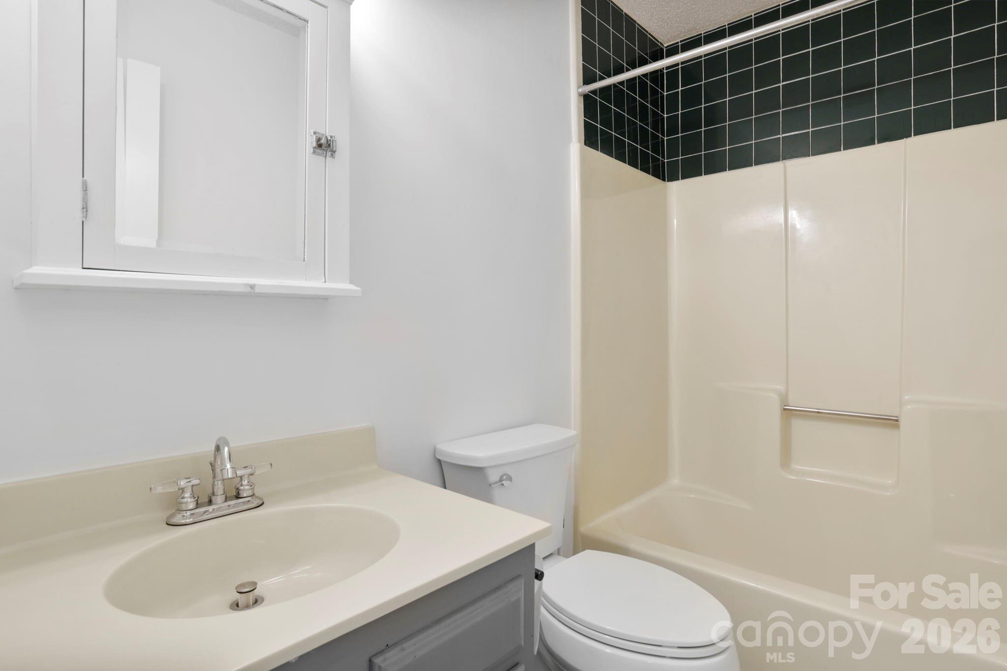 304 Birch Forest Lane Property Photo 29