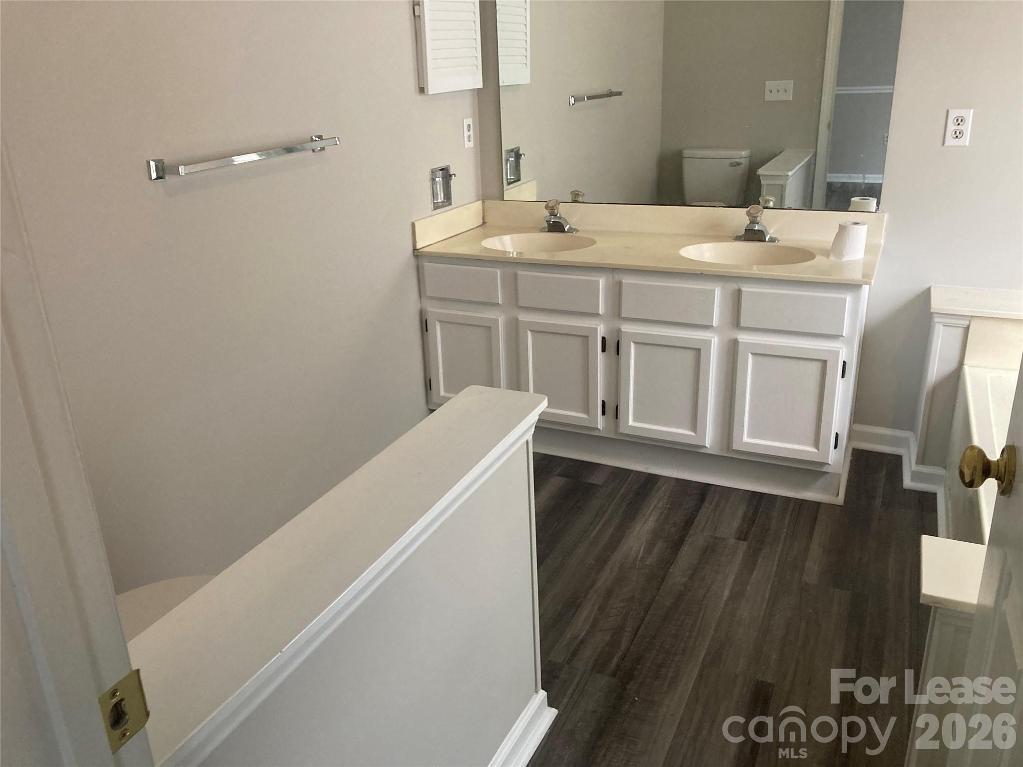 3506 Briarthorne Drive Property Photo 7