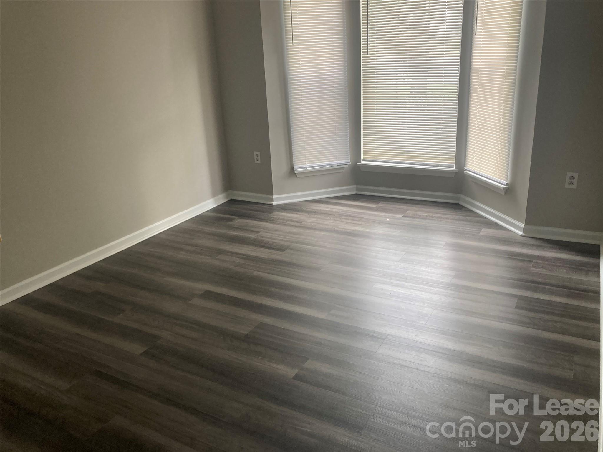 3506 Briarthorne Drive Property Photo 9