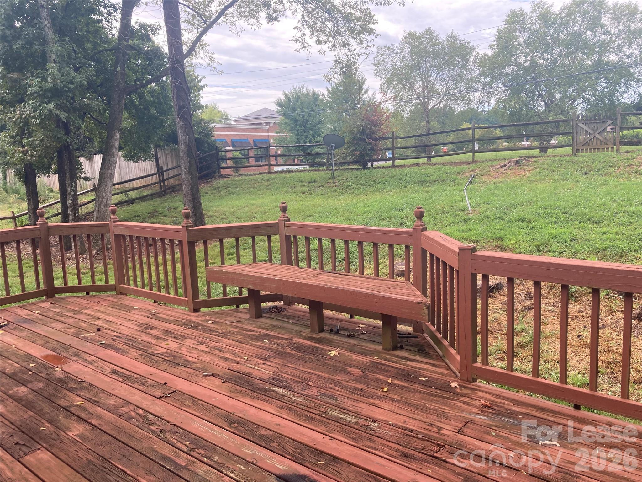 3506 Briarthorne Drive Property Photo 11