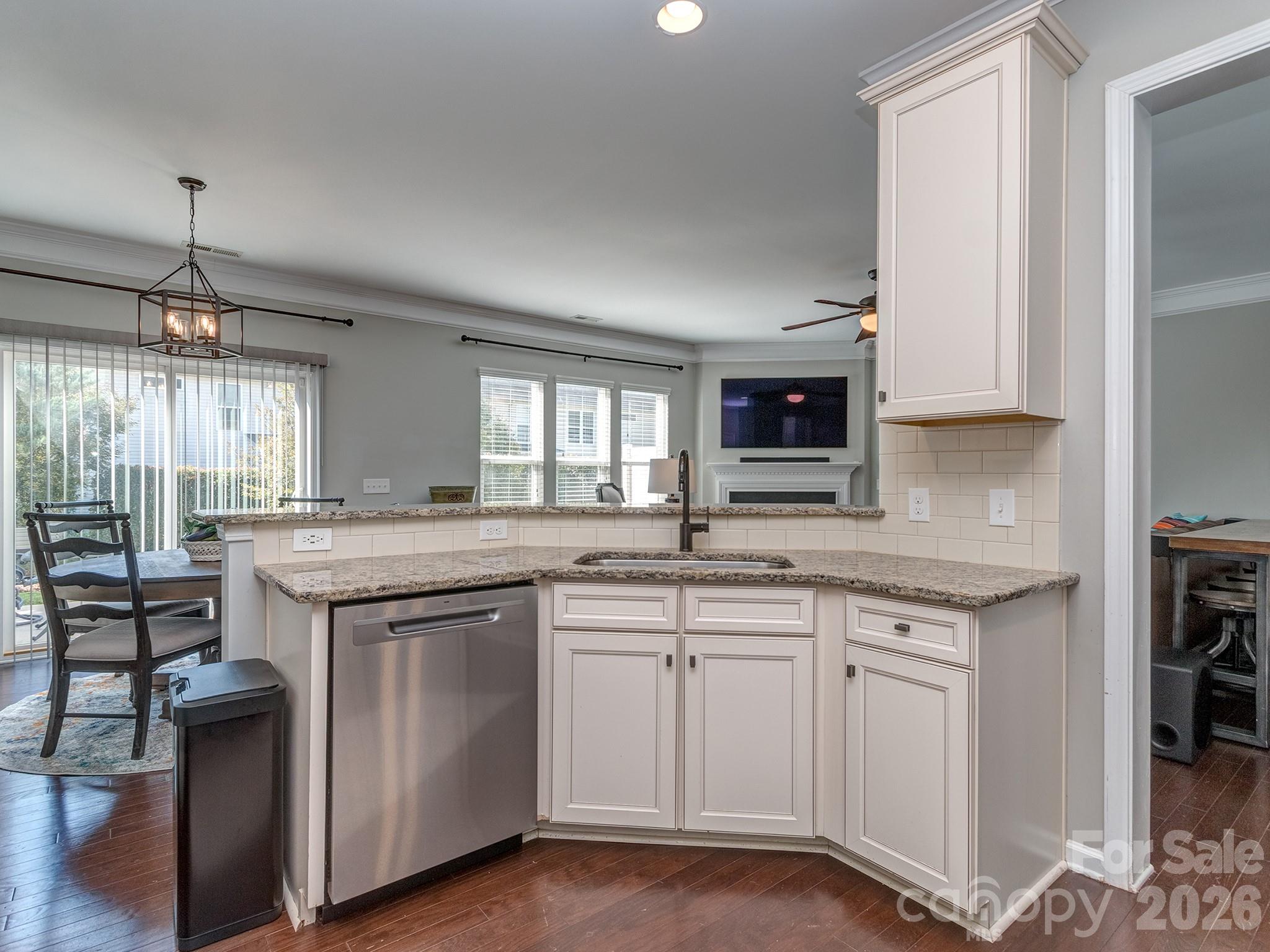 5951 Carrollton Lane Property Photo 11