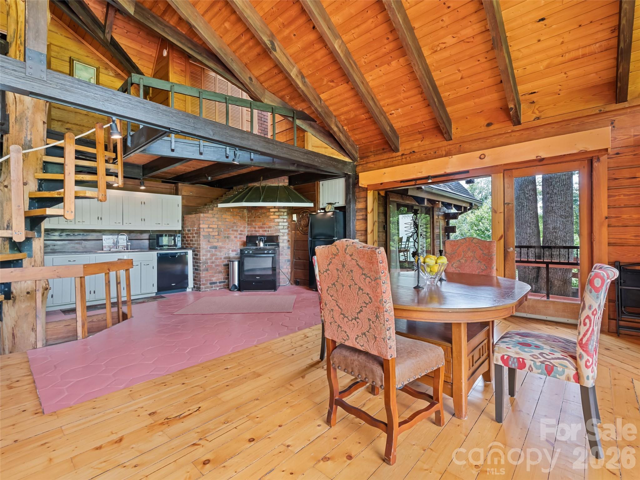 770 Shelton Cove Road Property Photo 7