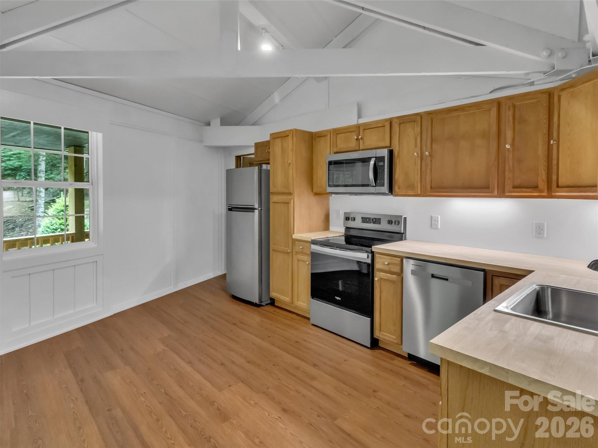 477 Mountain Forest Estate Property Photo 5