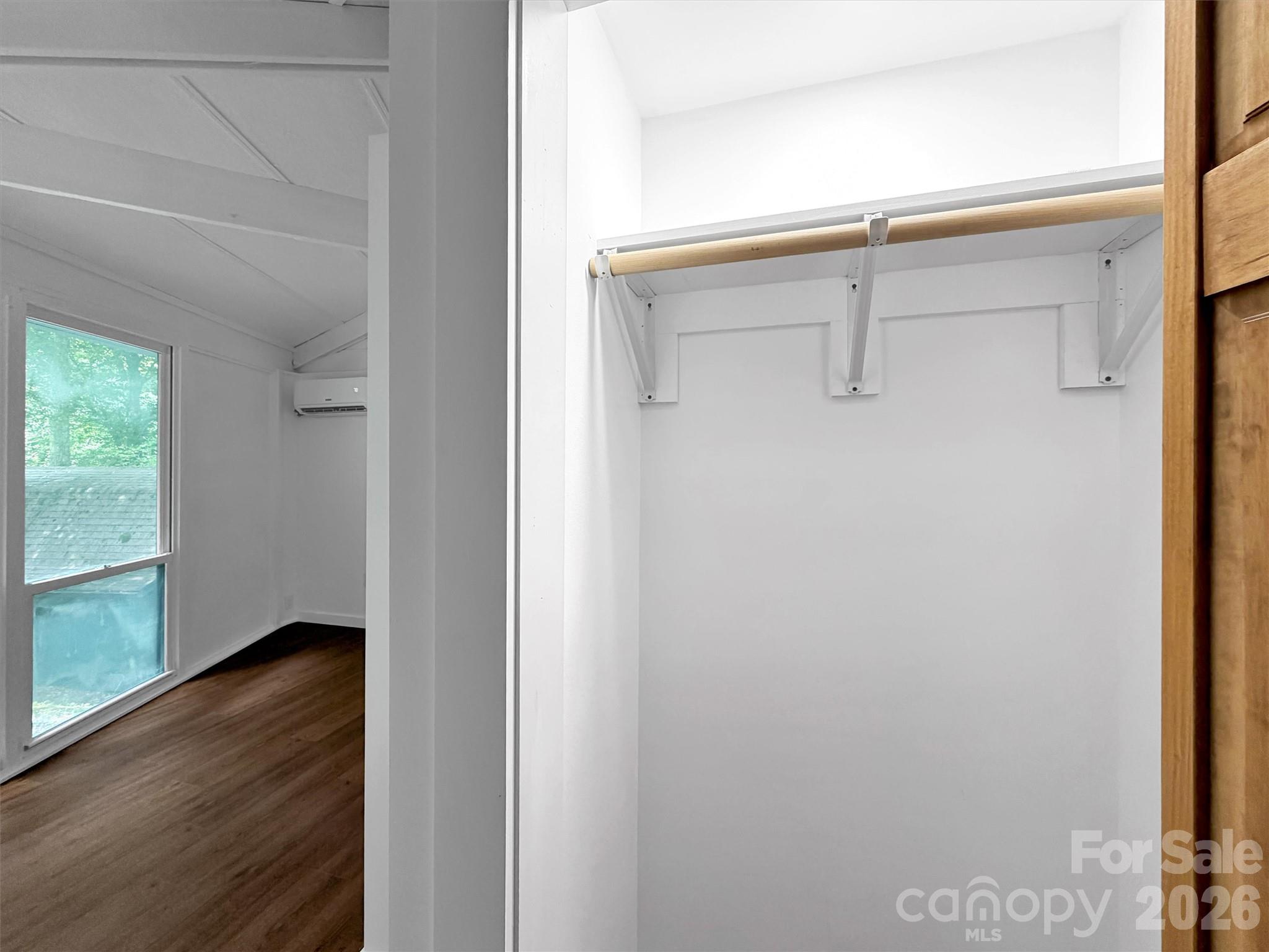 477 Mountain Forest Estate Property Photo 11