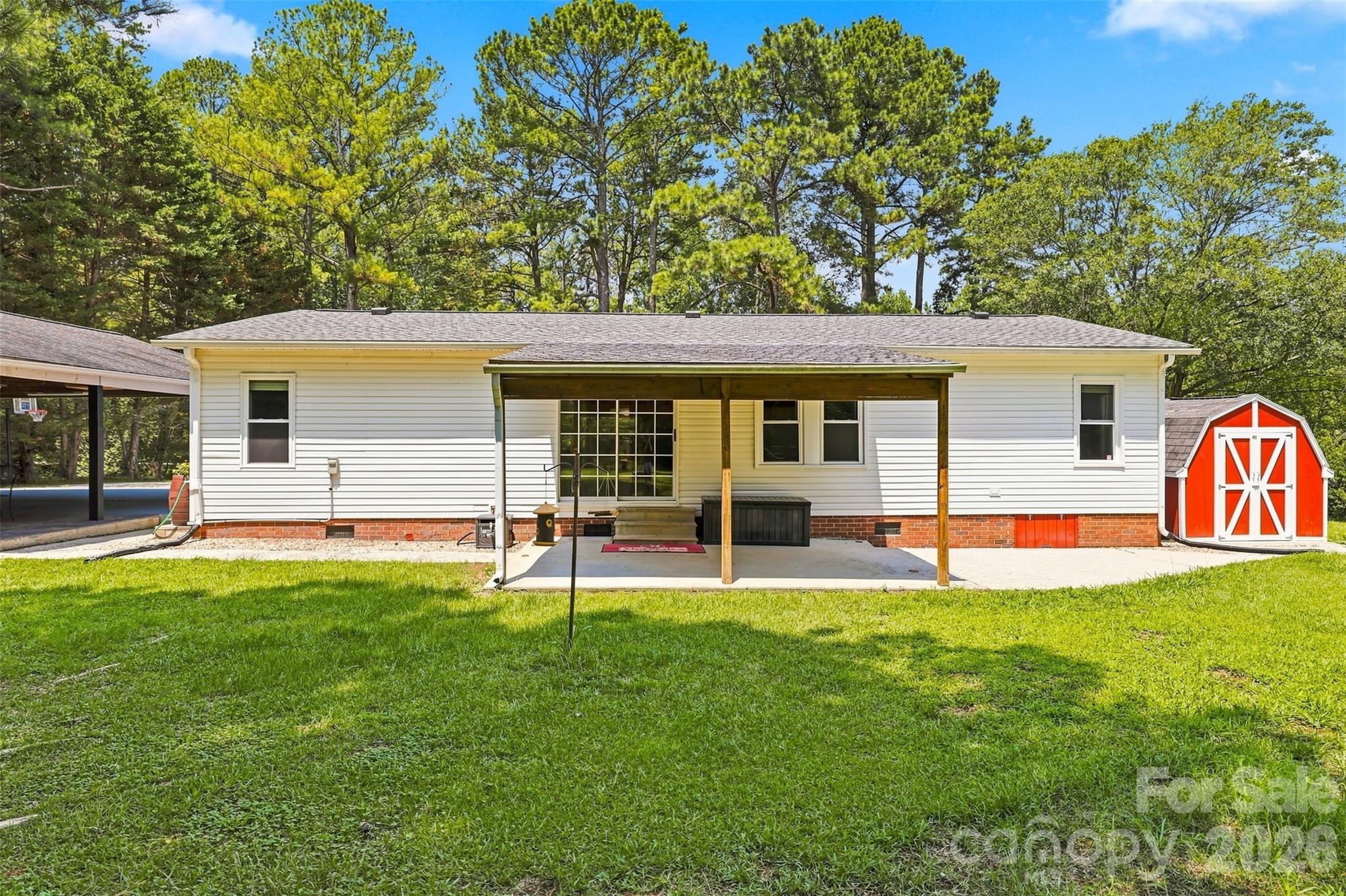 1973 Davis Circle Property Photo 24