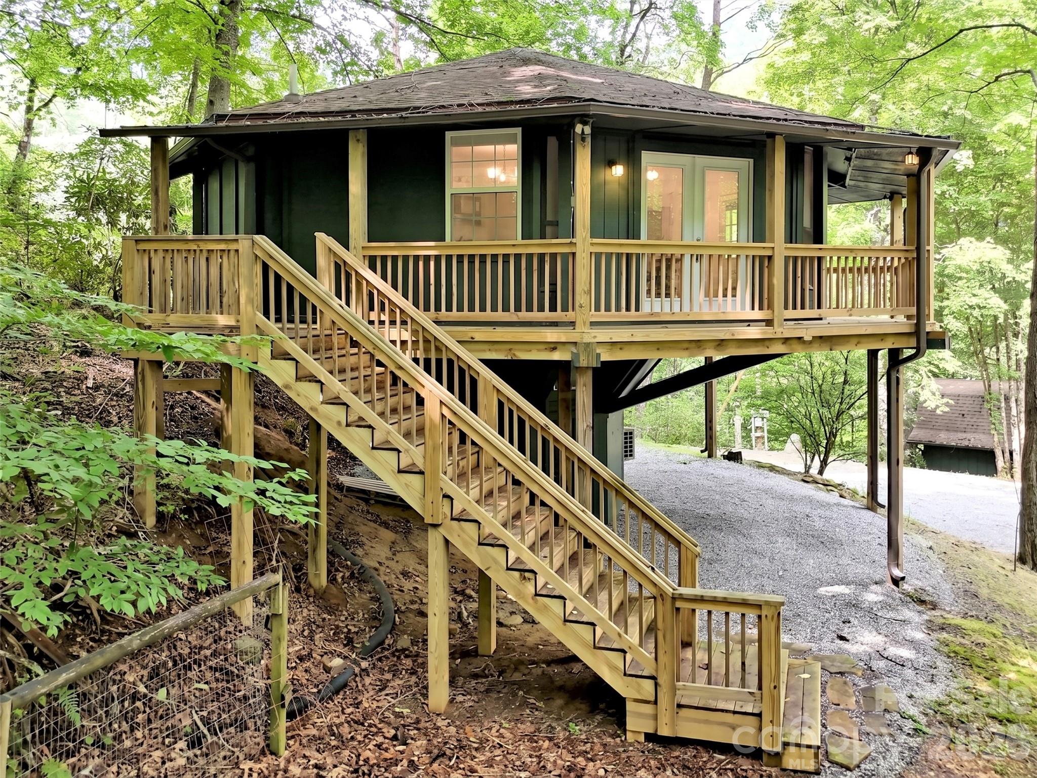 475 Mountain Forest Estate Property Photo 4