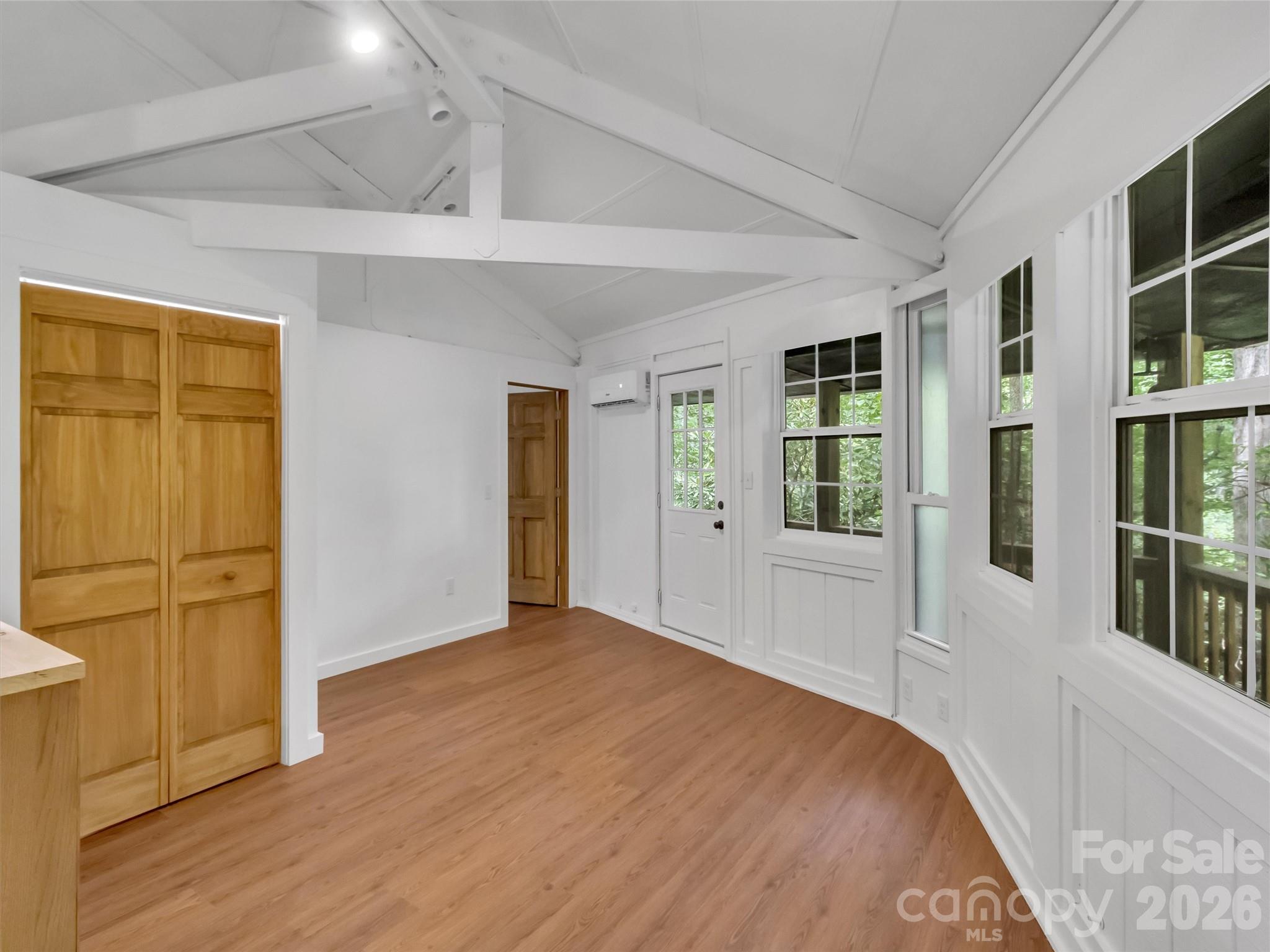 475 Mountain Forest Estate Property Photo 7