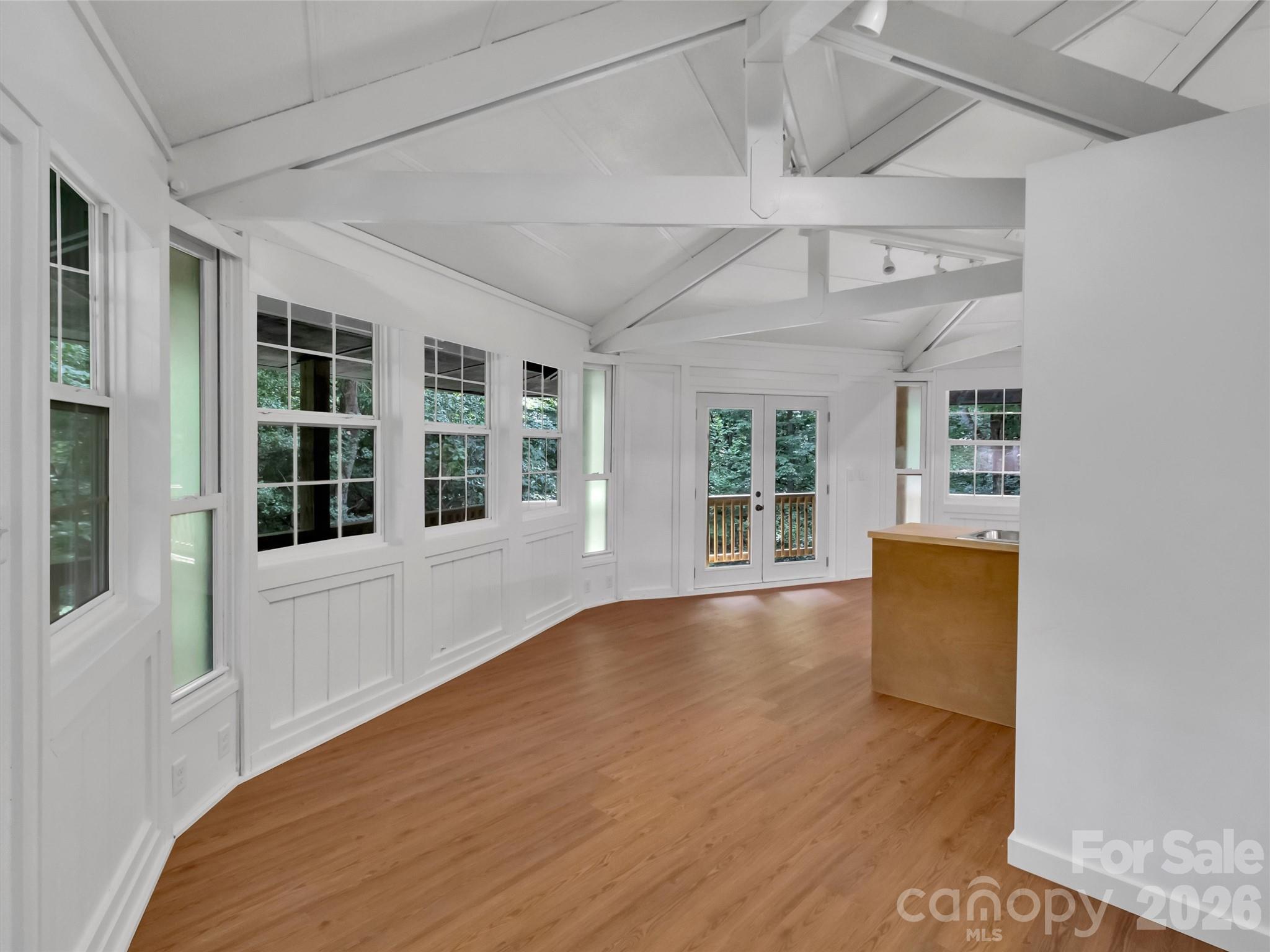 475 Mountain Forest Estate Property Photo 9