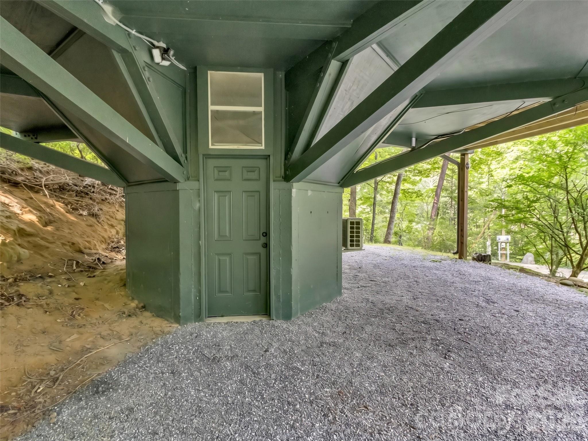 475 Mountain Forest Estate Property Photo 17