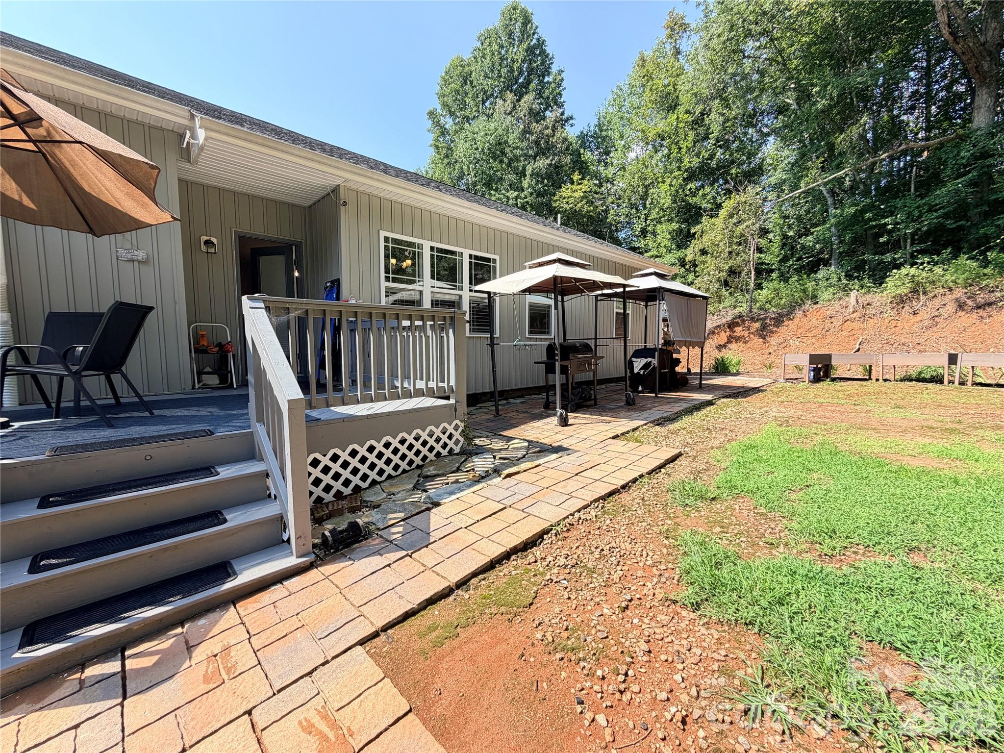 10 Mooney Drive Property Photo 2