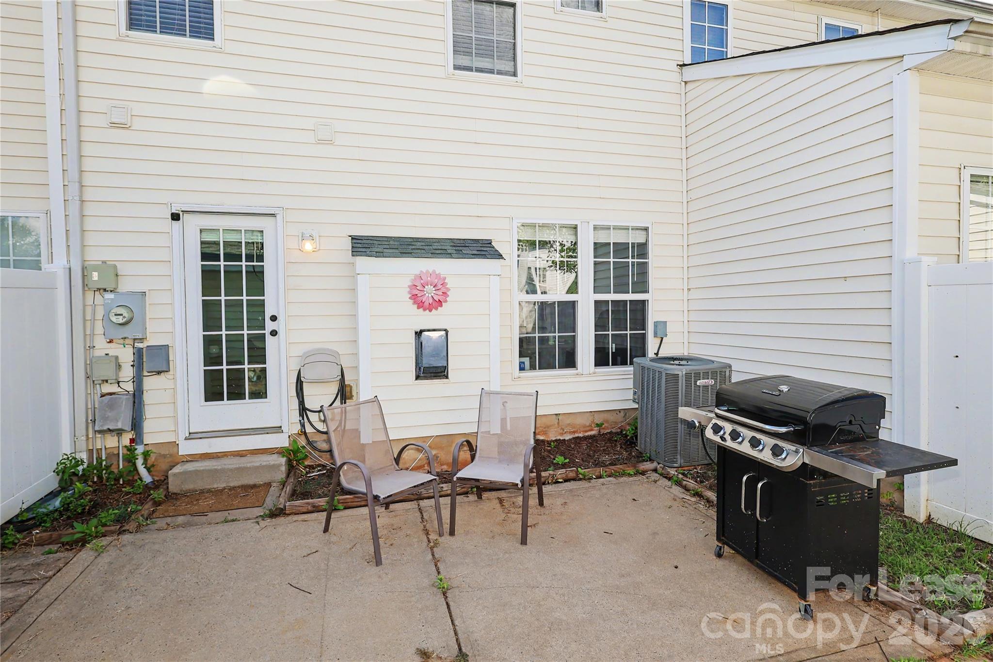 9446 Cadman Court Property Photo 25