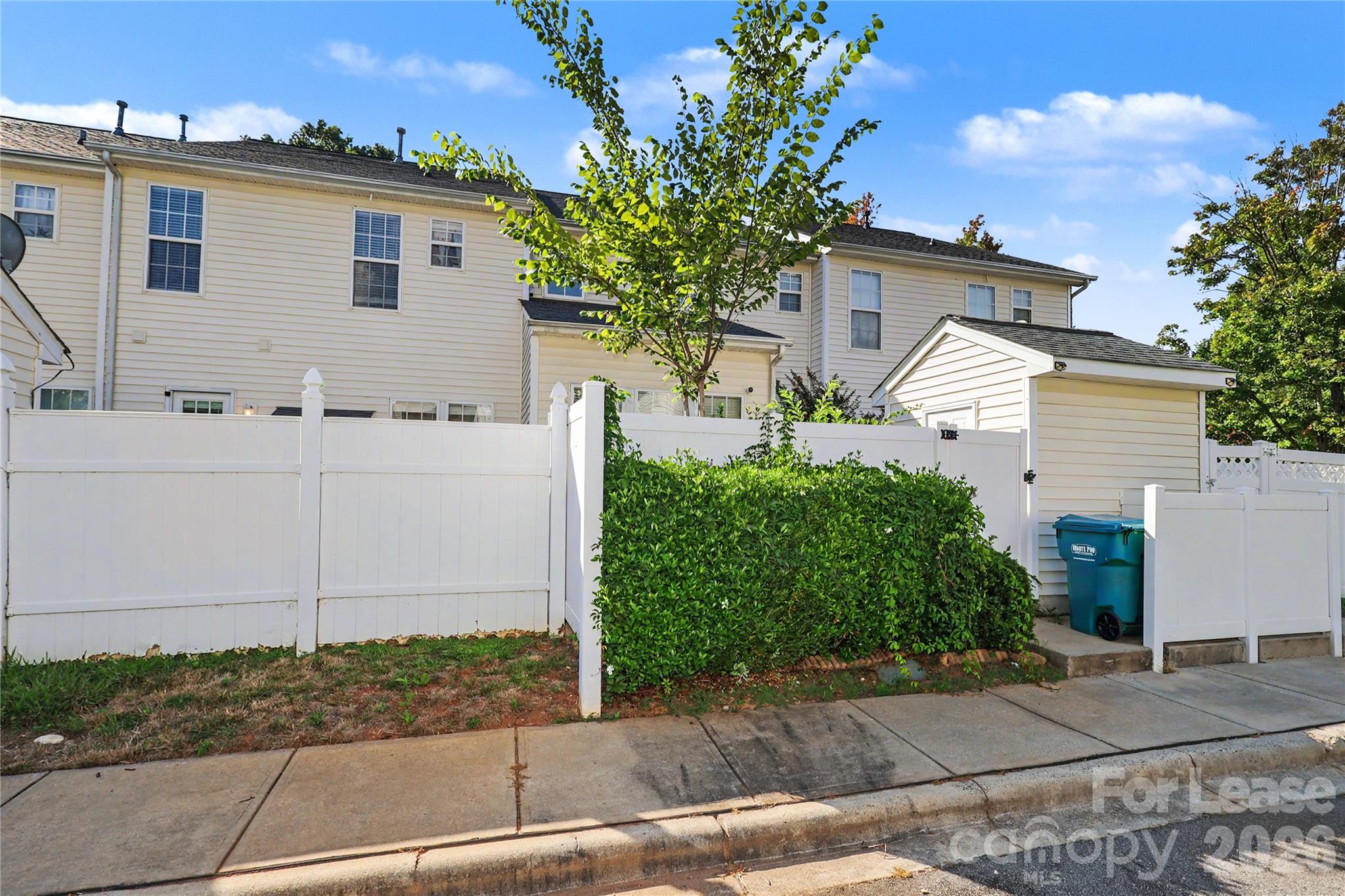 9446 Cadman Court Property Photo 28
