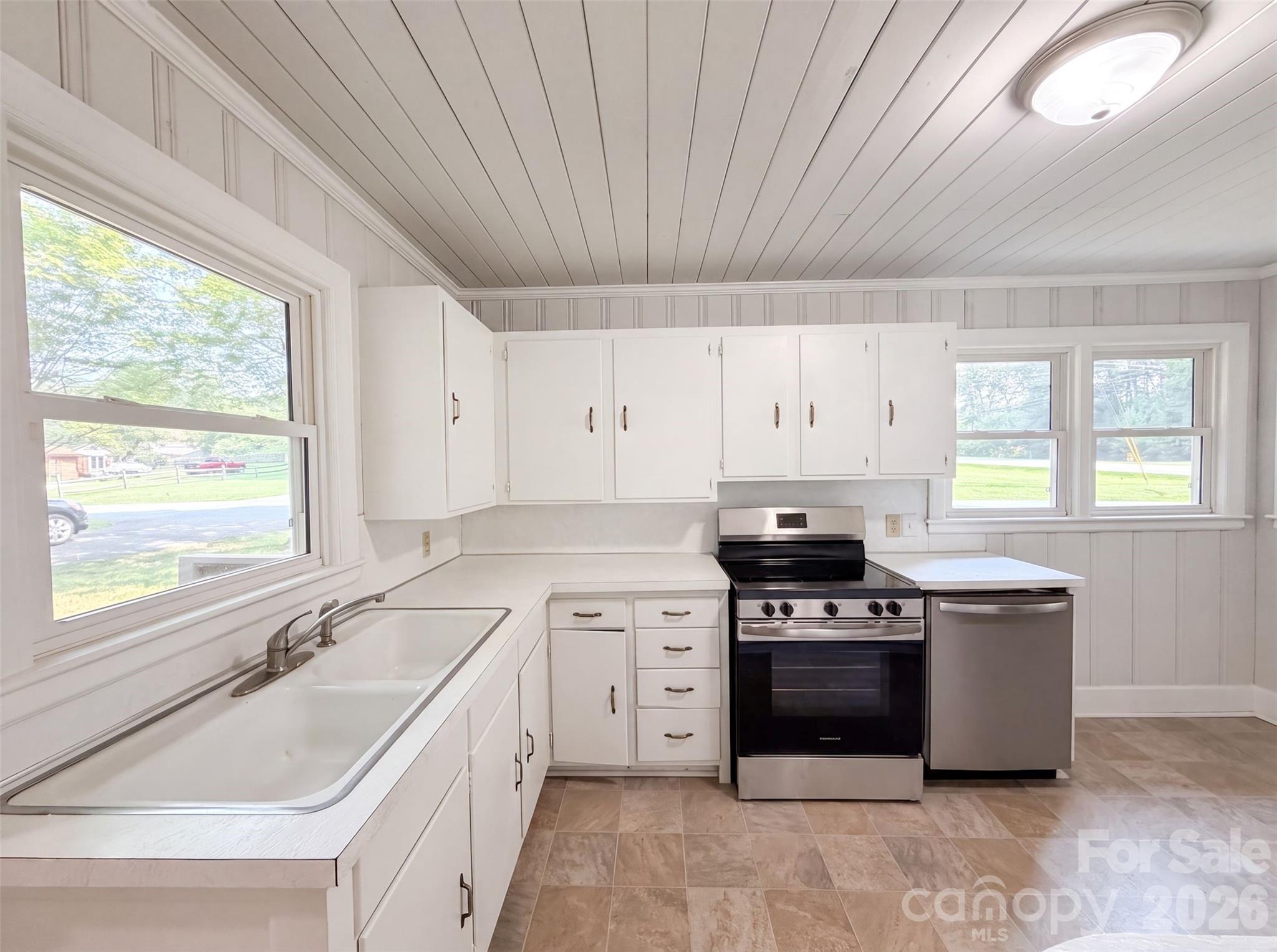 1200 Little Rock Road Property Photo 2