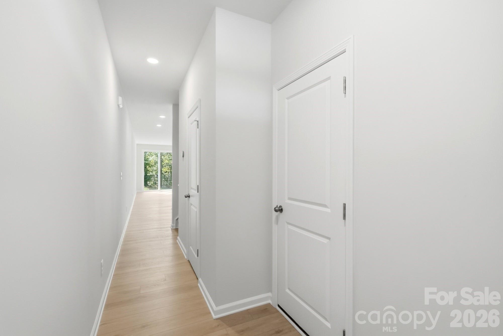 3205 Meadow Knoll Drive Property Photo 2