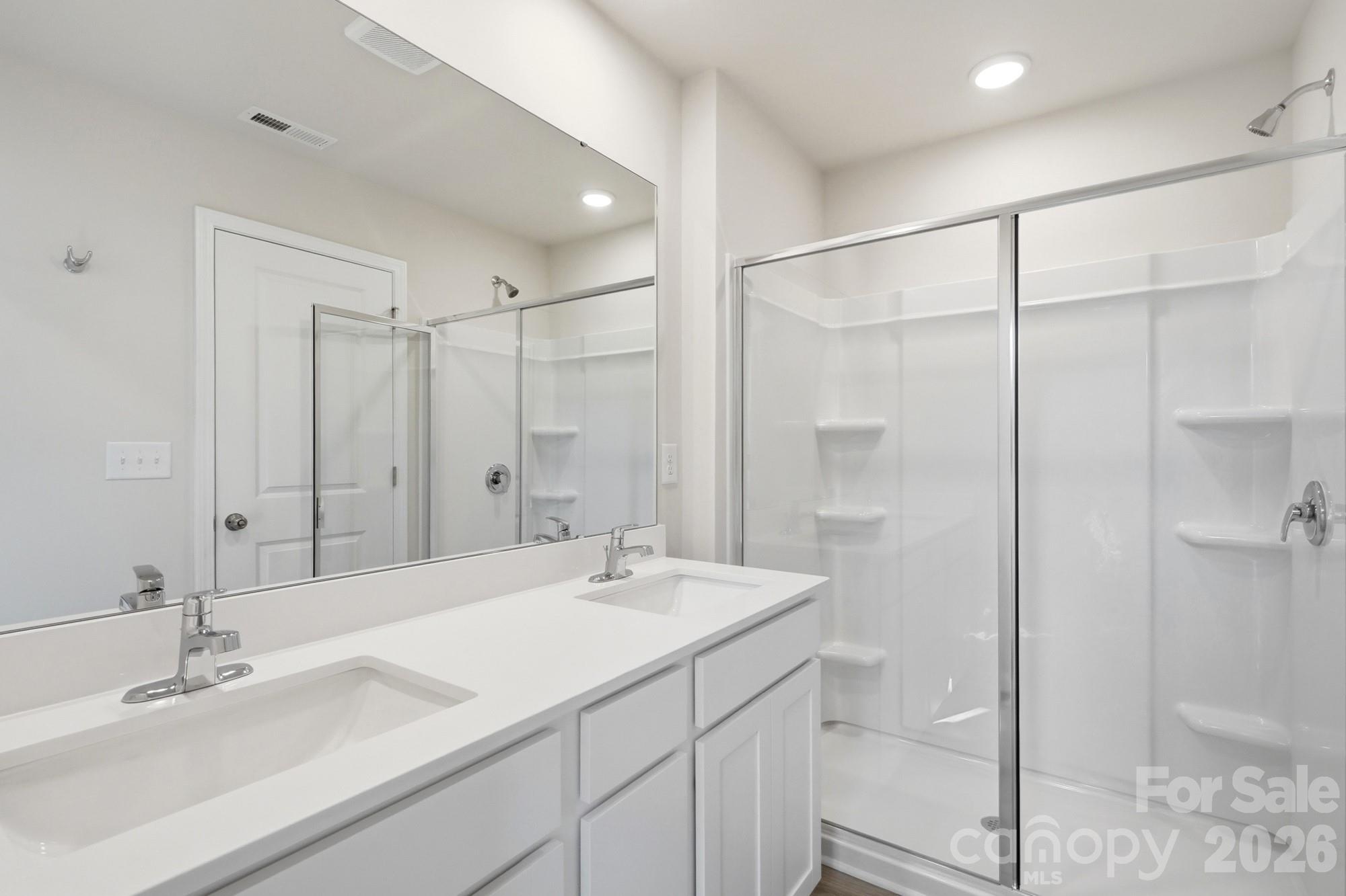 3205 Meadow Knoll Drive Property Photo 6