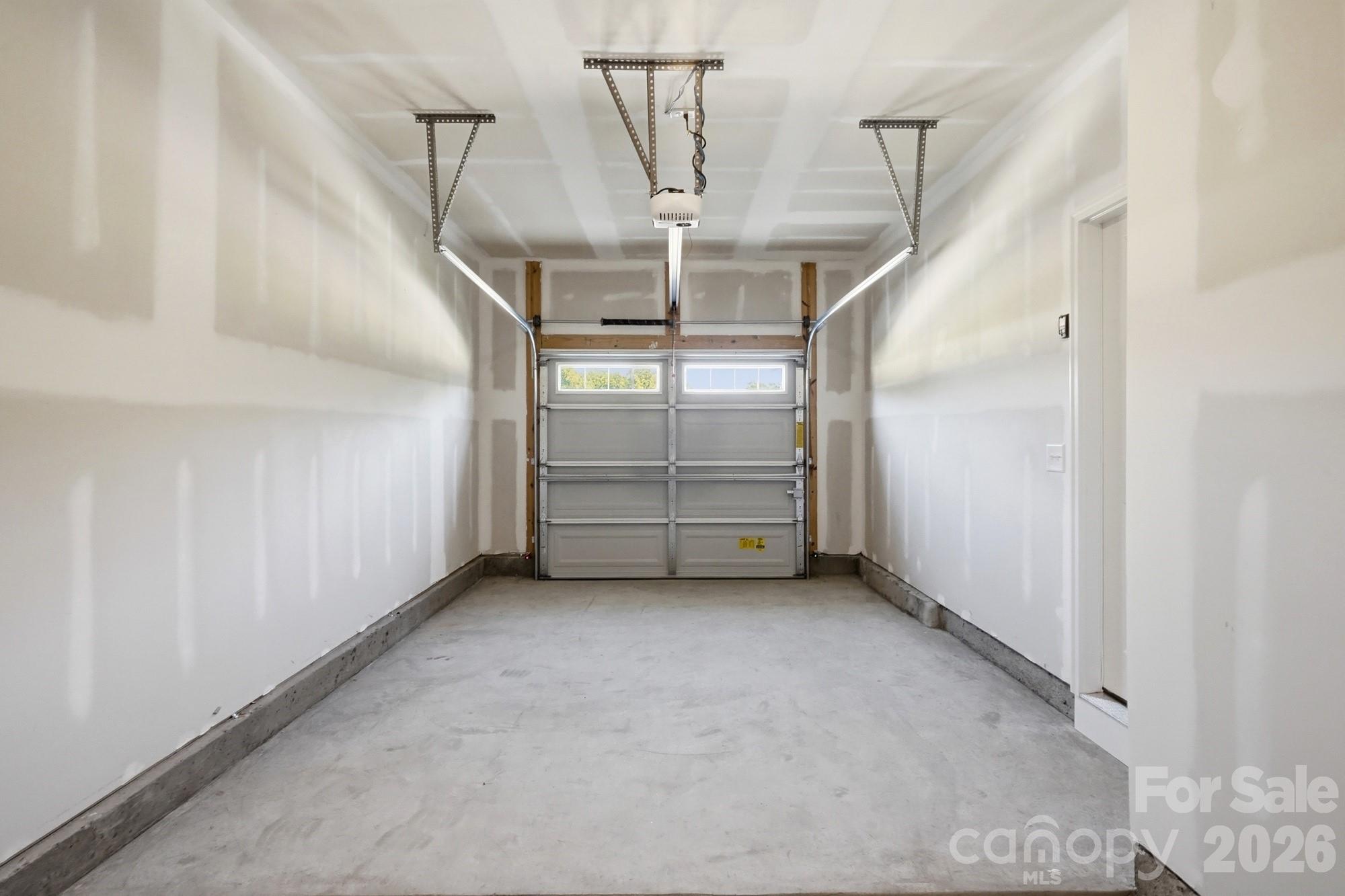 3205 Meadow Knoll Drive Property Photo 9