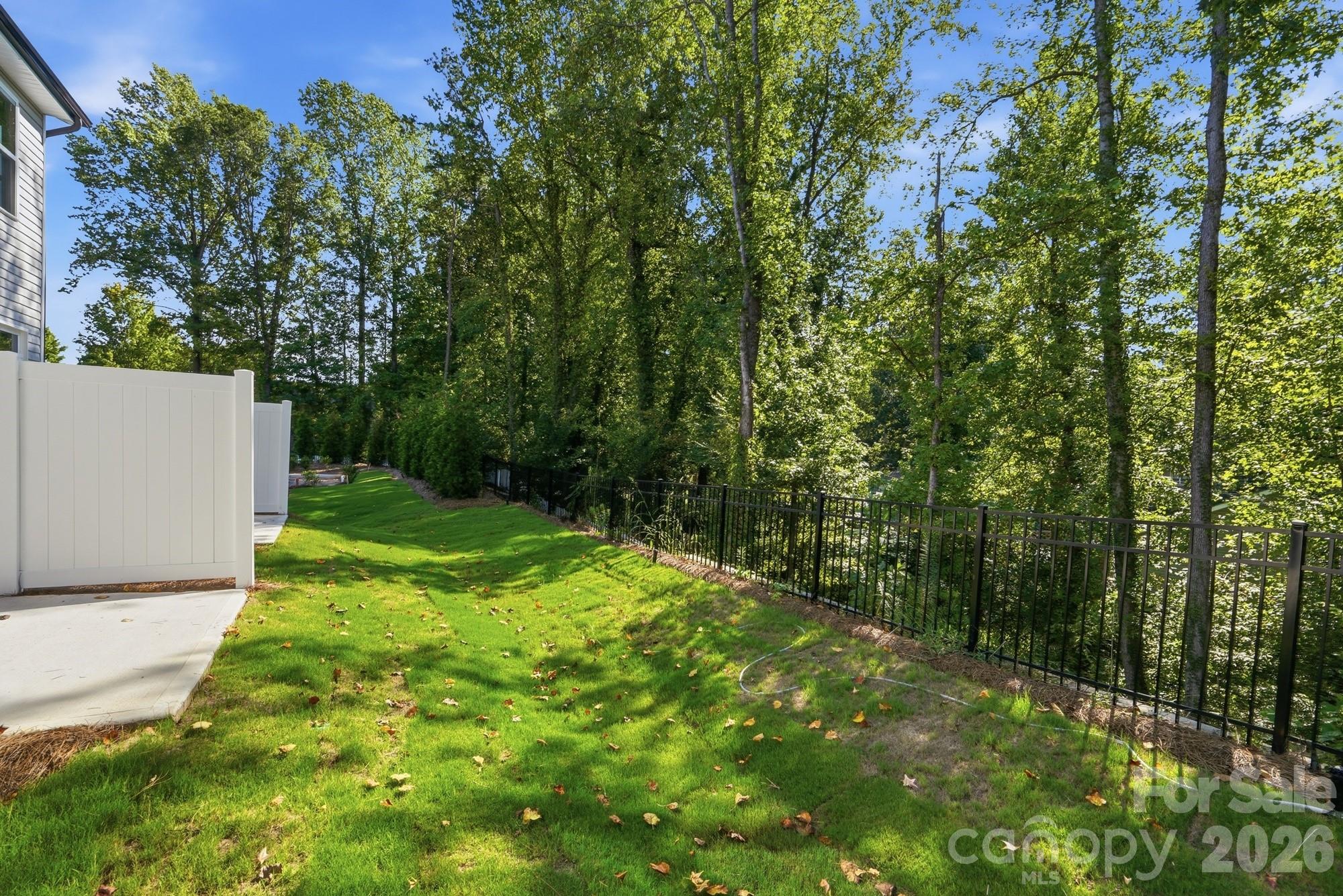 3205 Meadow Knoll Drive Property Photo 10