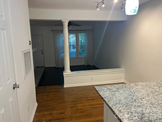 433 W 8th Street Property Photo 15