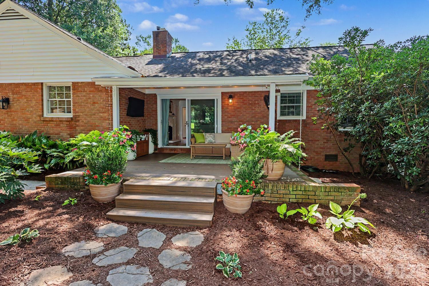 3716 Severn Avenue Property Photo 19