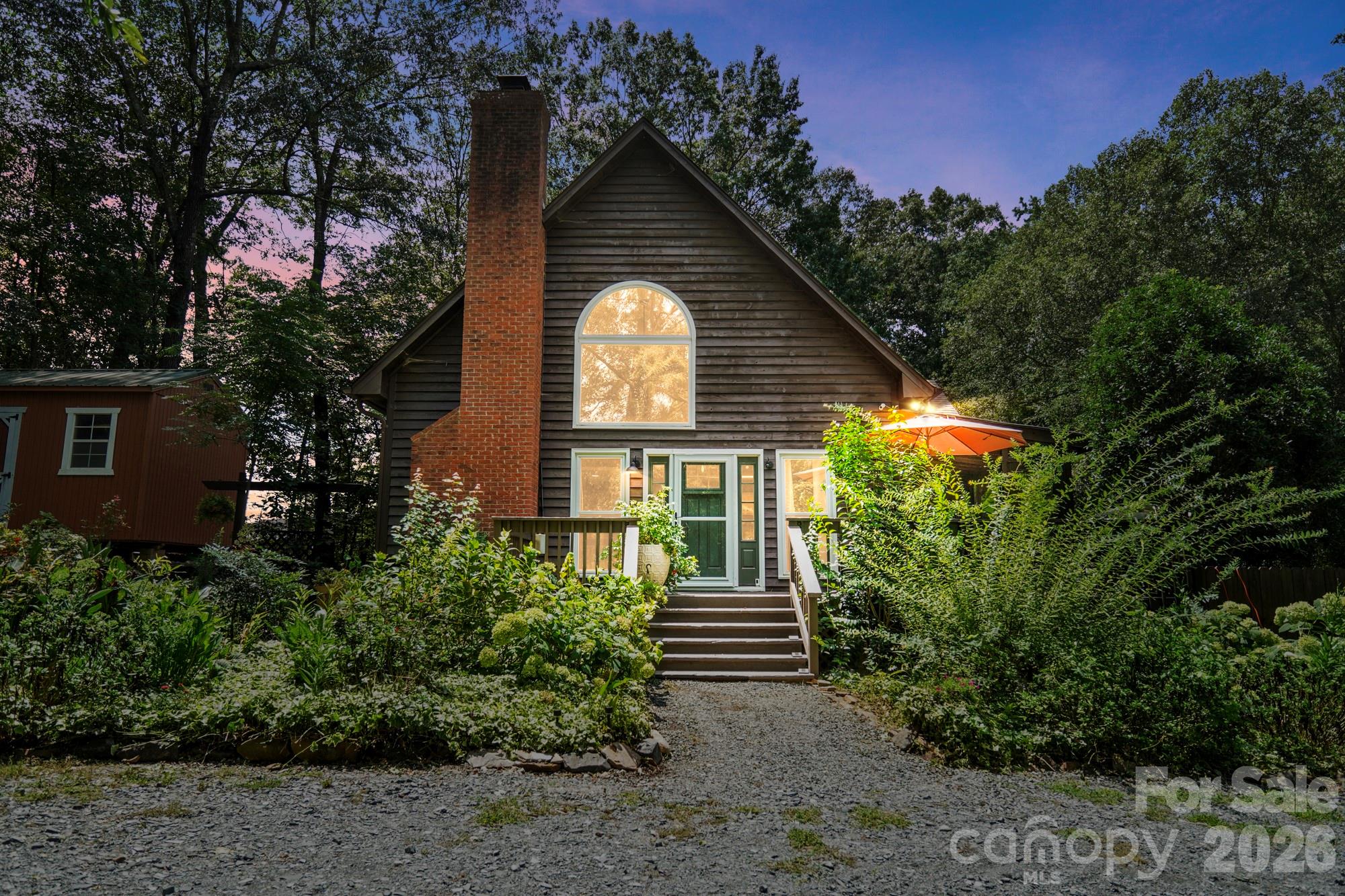 141 Oak Leaf Lane Property Photo 1