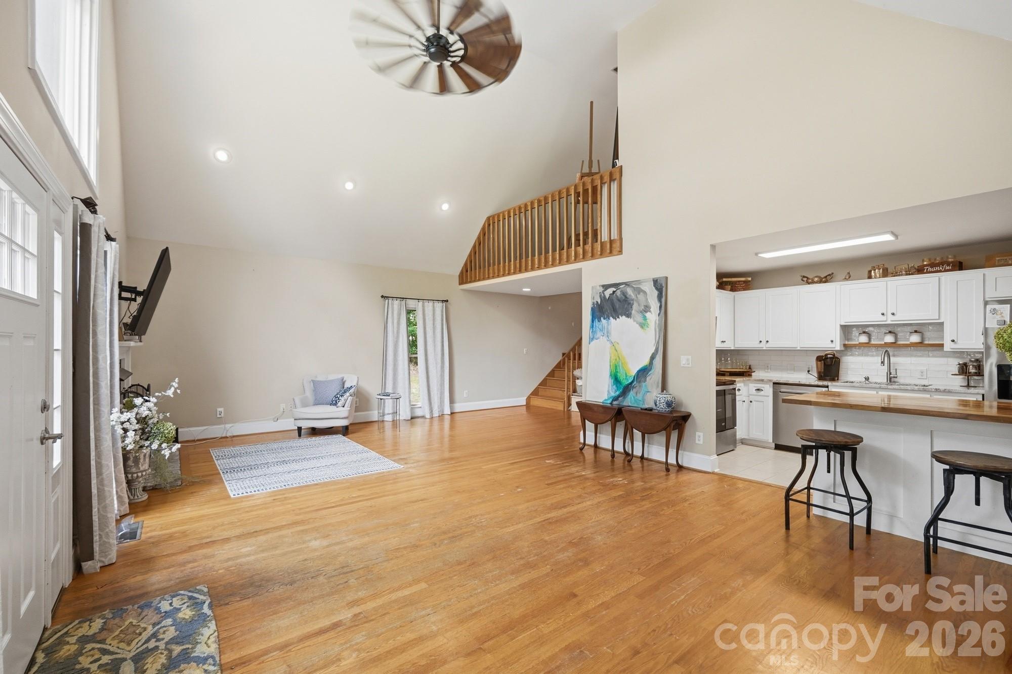 141 Oak Leaf Lane Property Photo 7