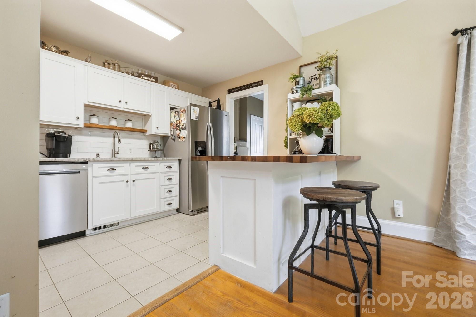 141 Oak Leaf Lane Property Photo 13