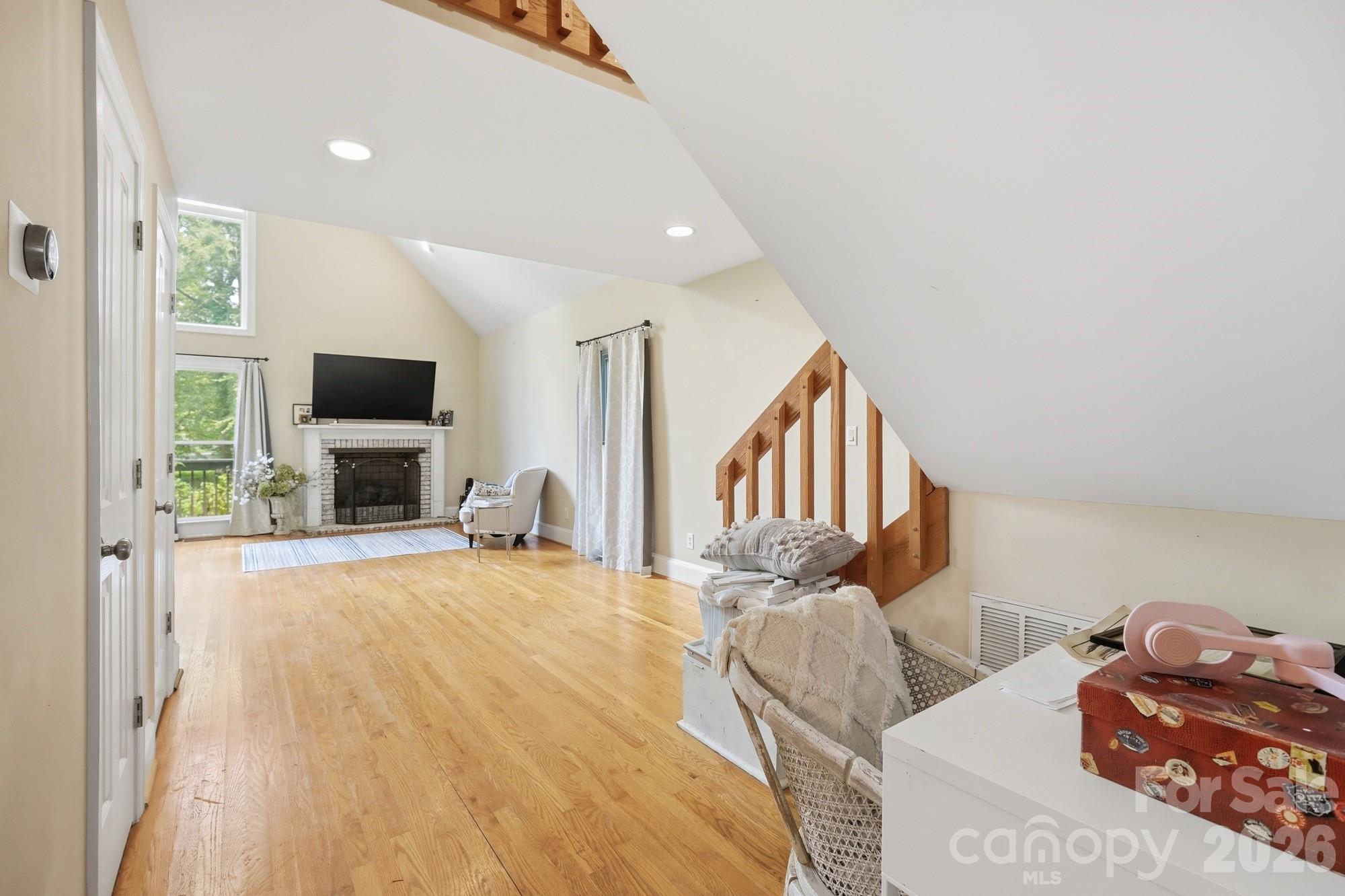 141 Oak Leaf Lane Property Photo 18