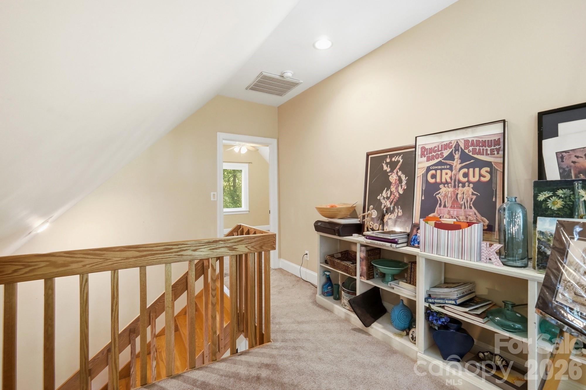 141 Oak Leaf Lane Property Photo 28