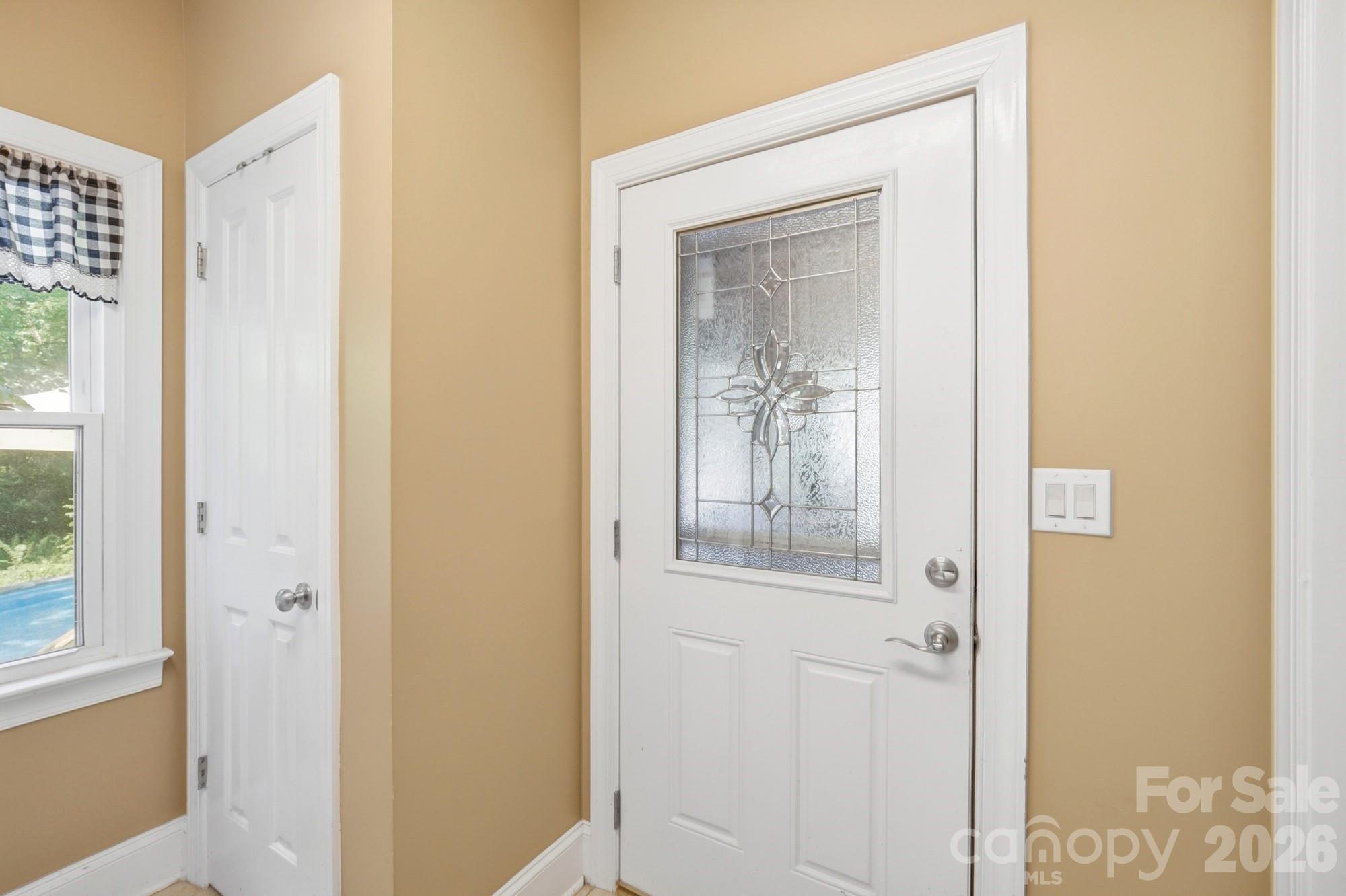 141 Oak Leaf Lane Property Photo 35
