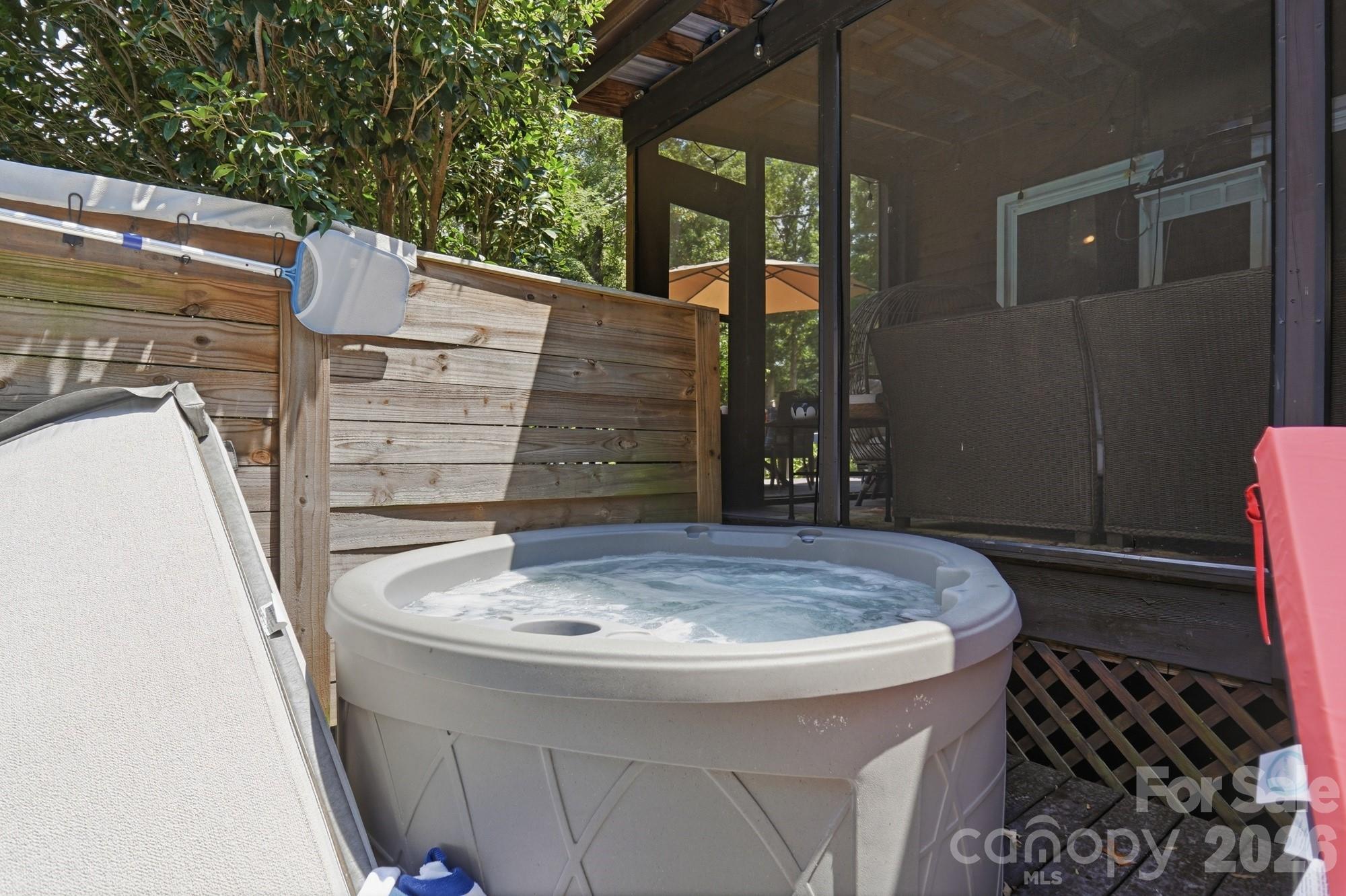 141 Oak Leaf Lane Property Photo 39