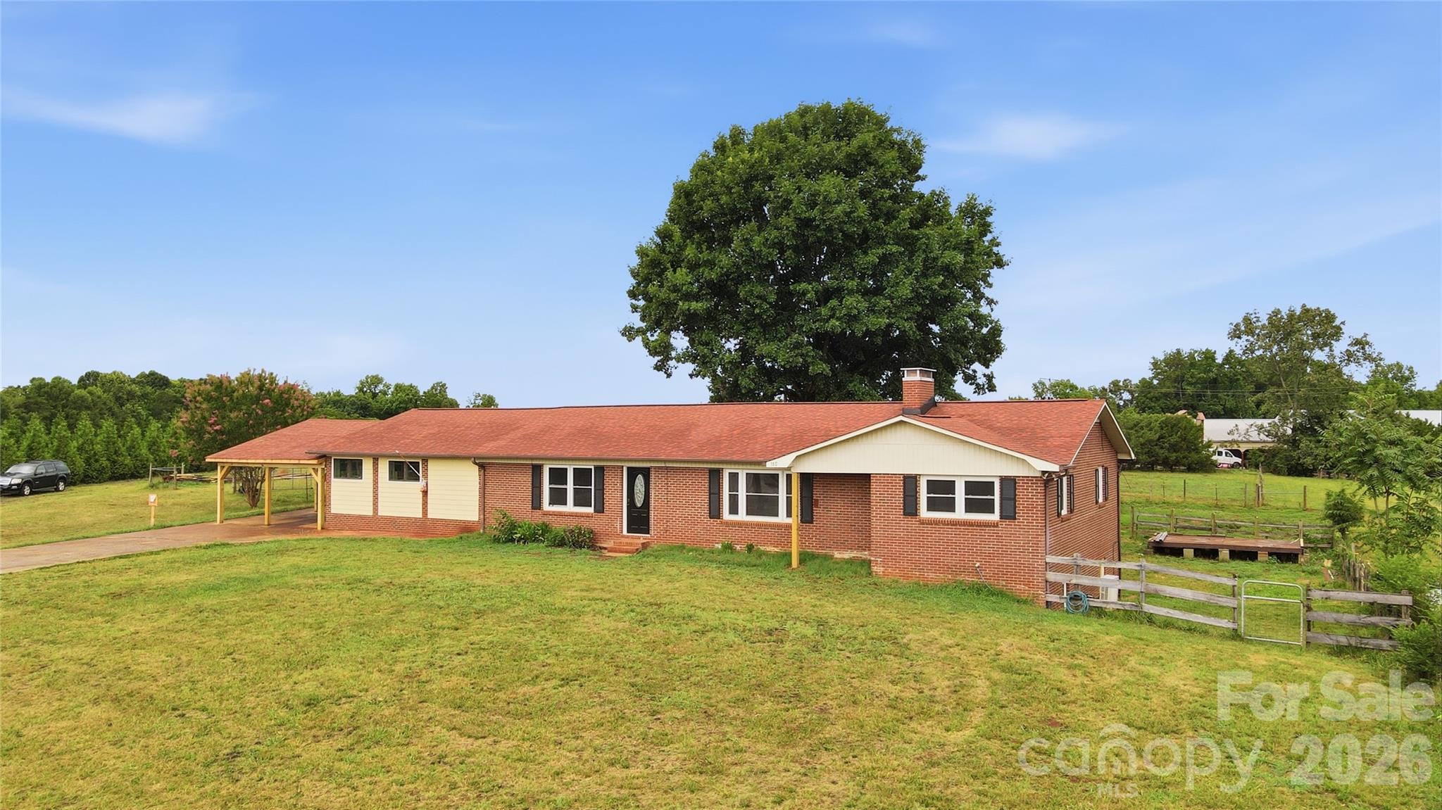 3881 Summerow Road Property Photo 1