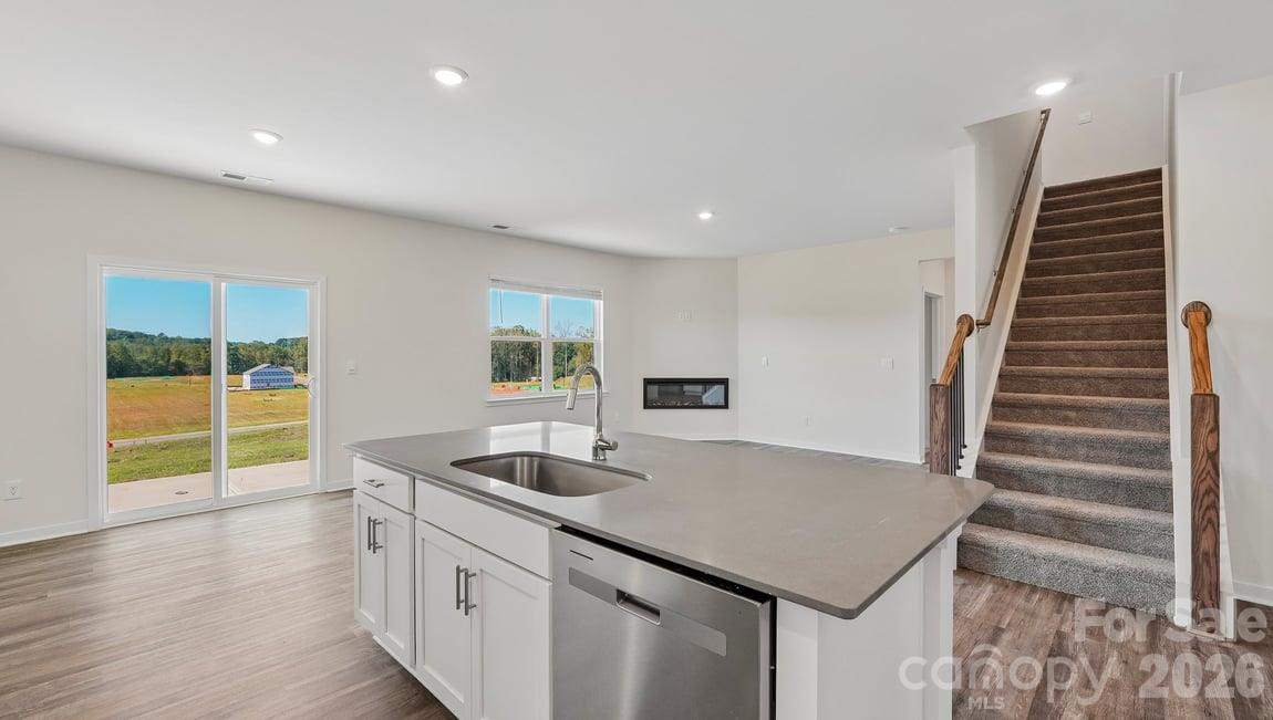 467 Dazzle Loop Property Photo 16