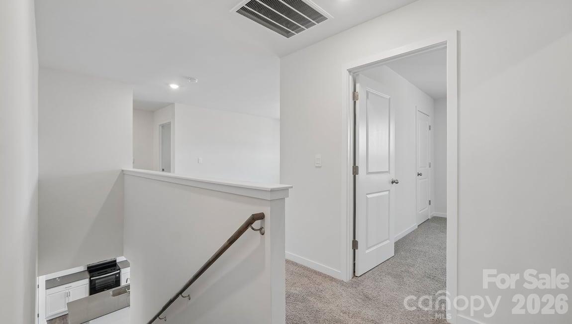 467 Dazzle Loop Property Photo 20