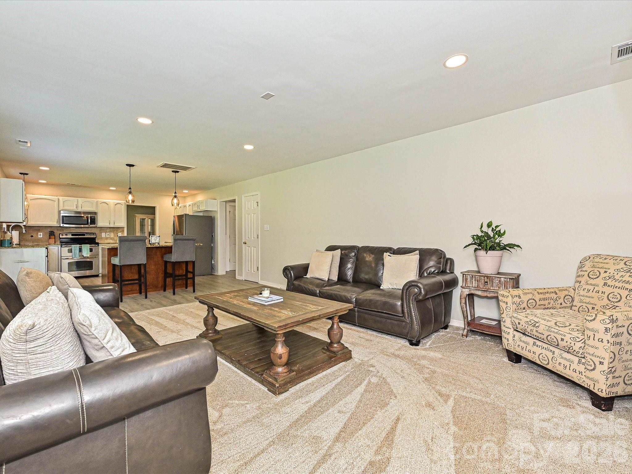 126 Rusty Nail Drive Property Photo 12