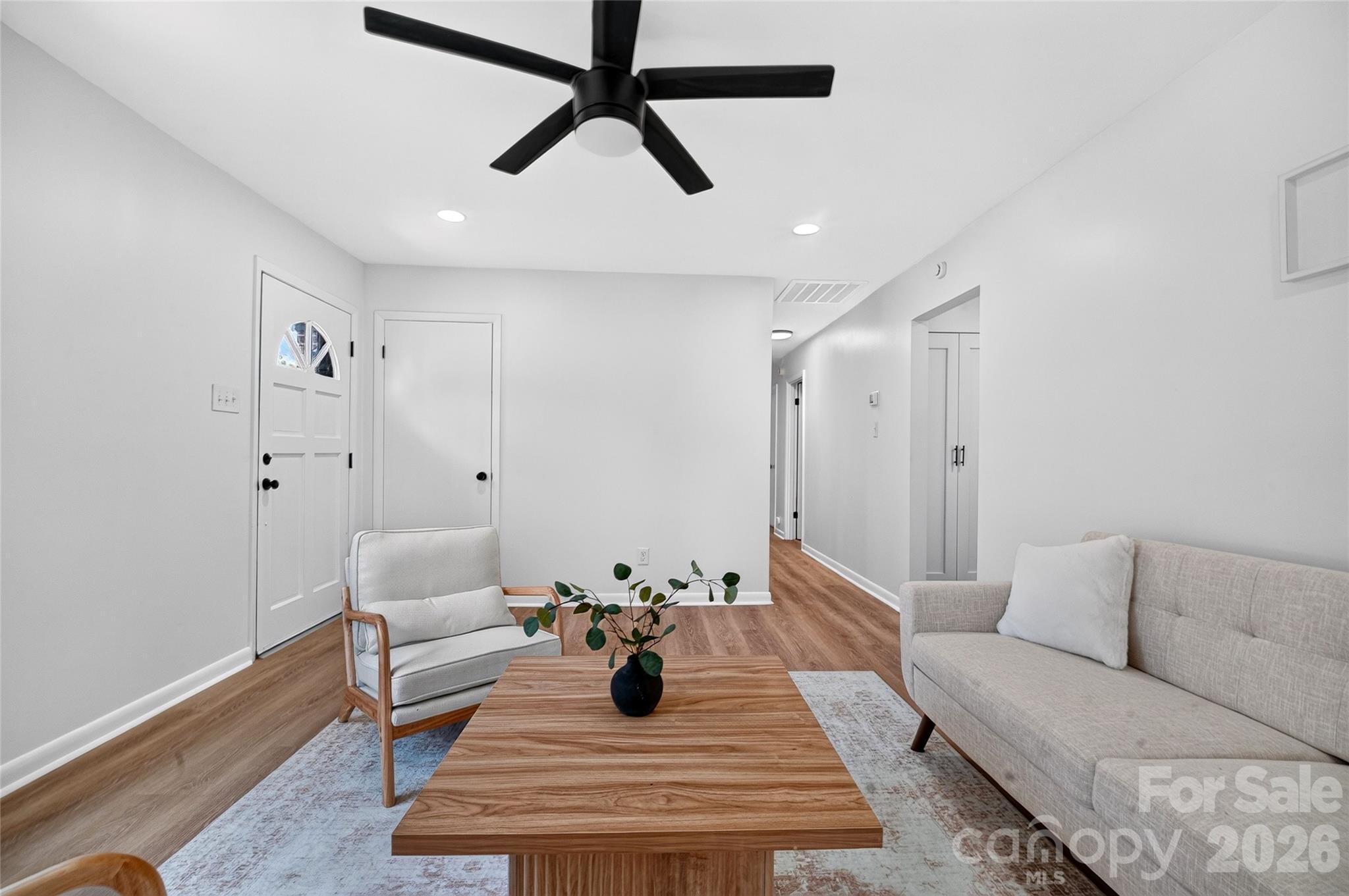4040 Burnham Court Property Photo 11