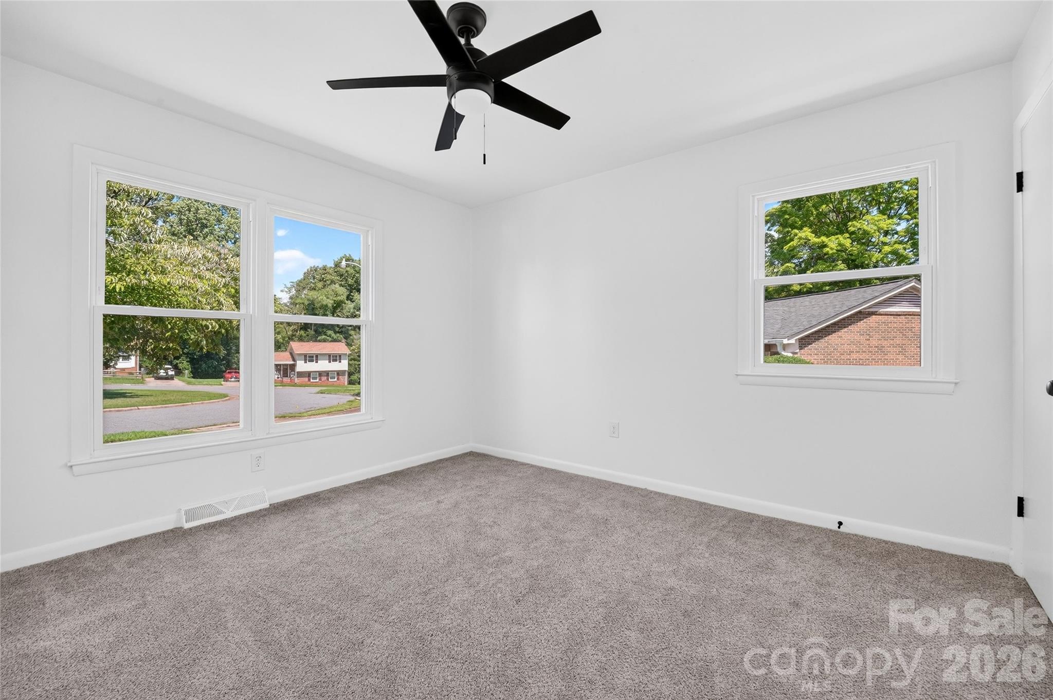 4040 Burnham Court Property Photo 16